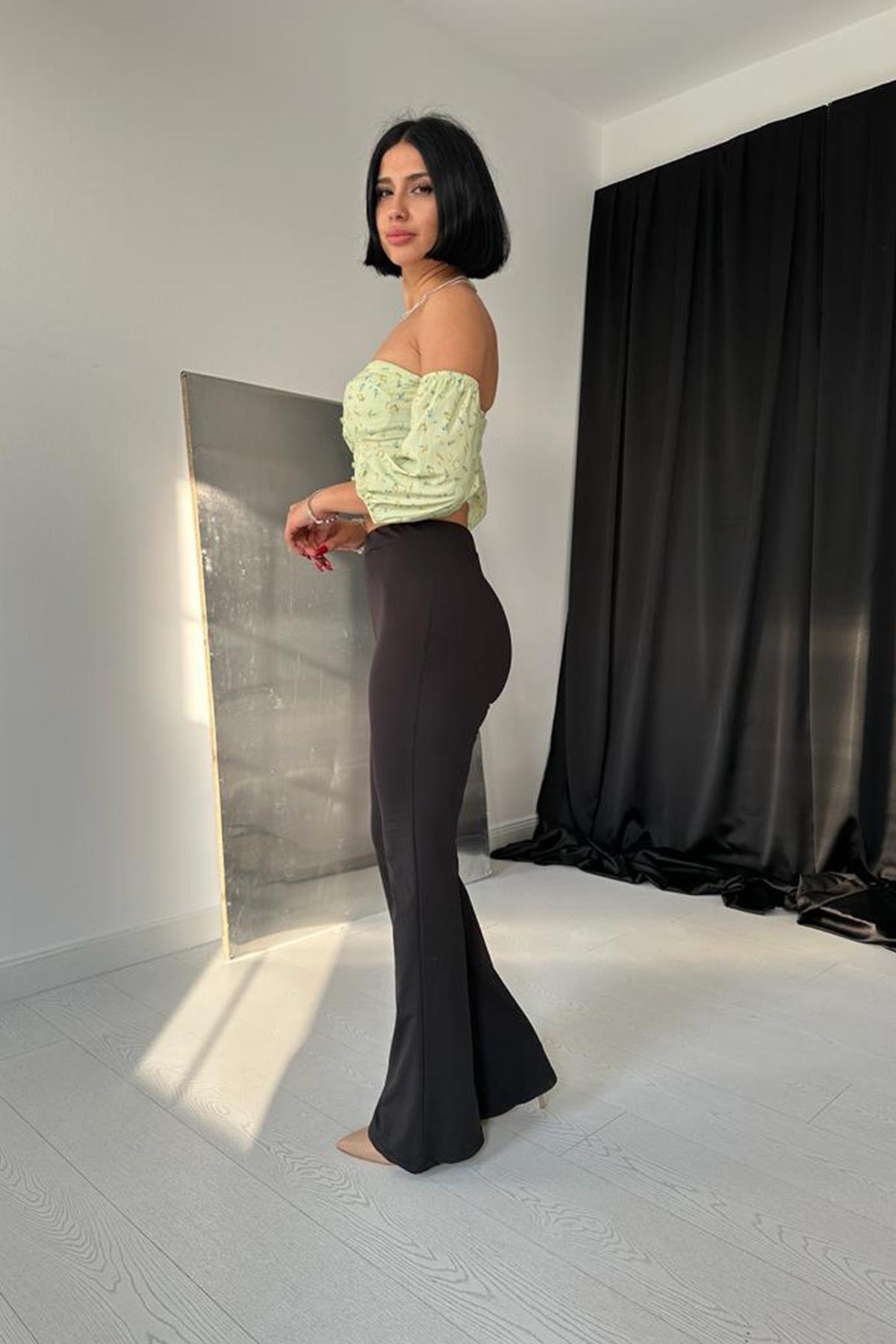 Wholesale Black Spanish Leggings