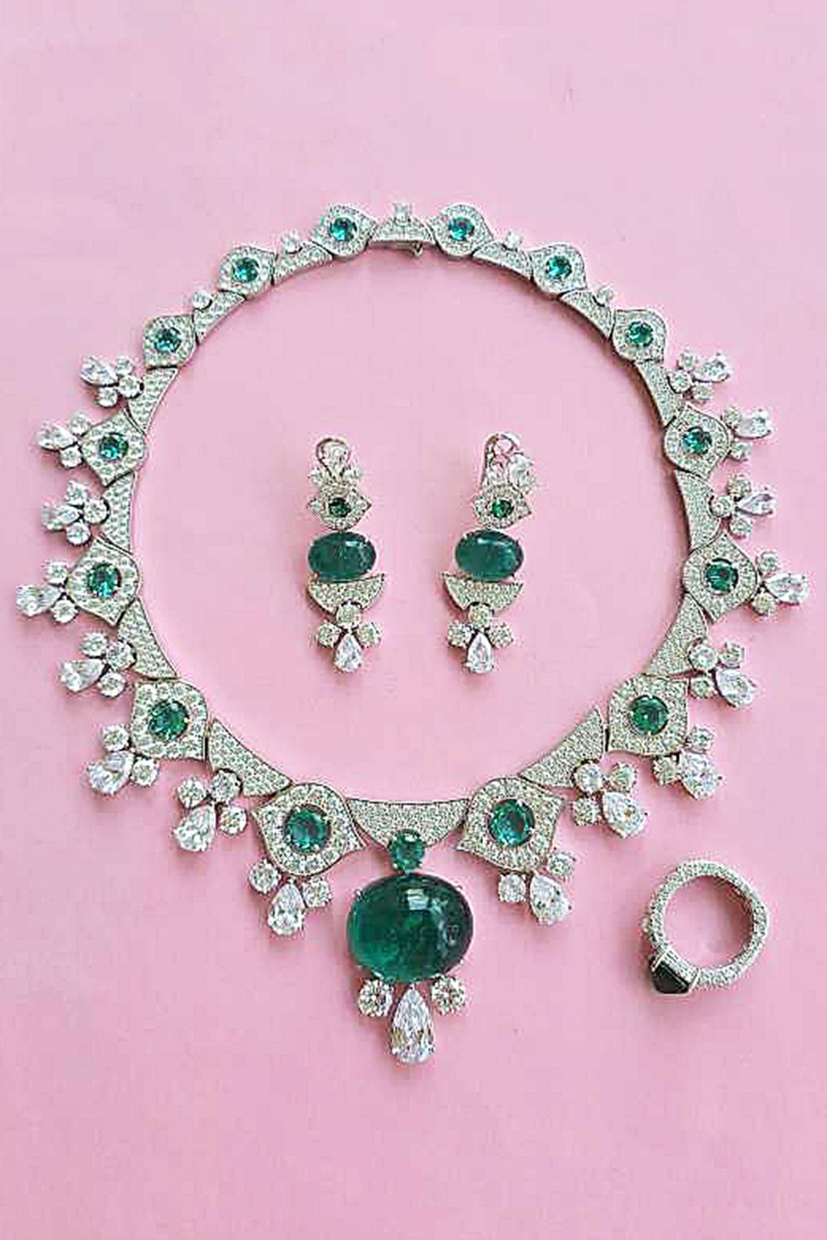 İTHAL PARAIBA TOURMALINE TAŞLI FANCY KESİM GÜMÜŞ KOLYE