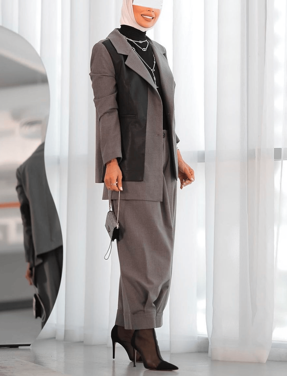 Resmi Gri Takım