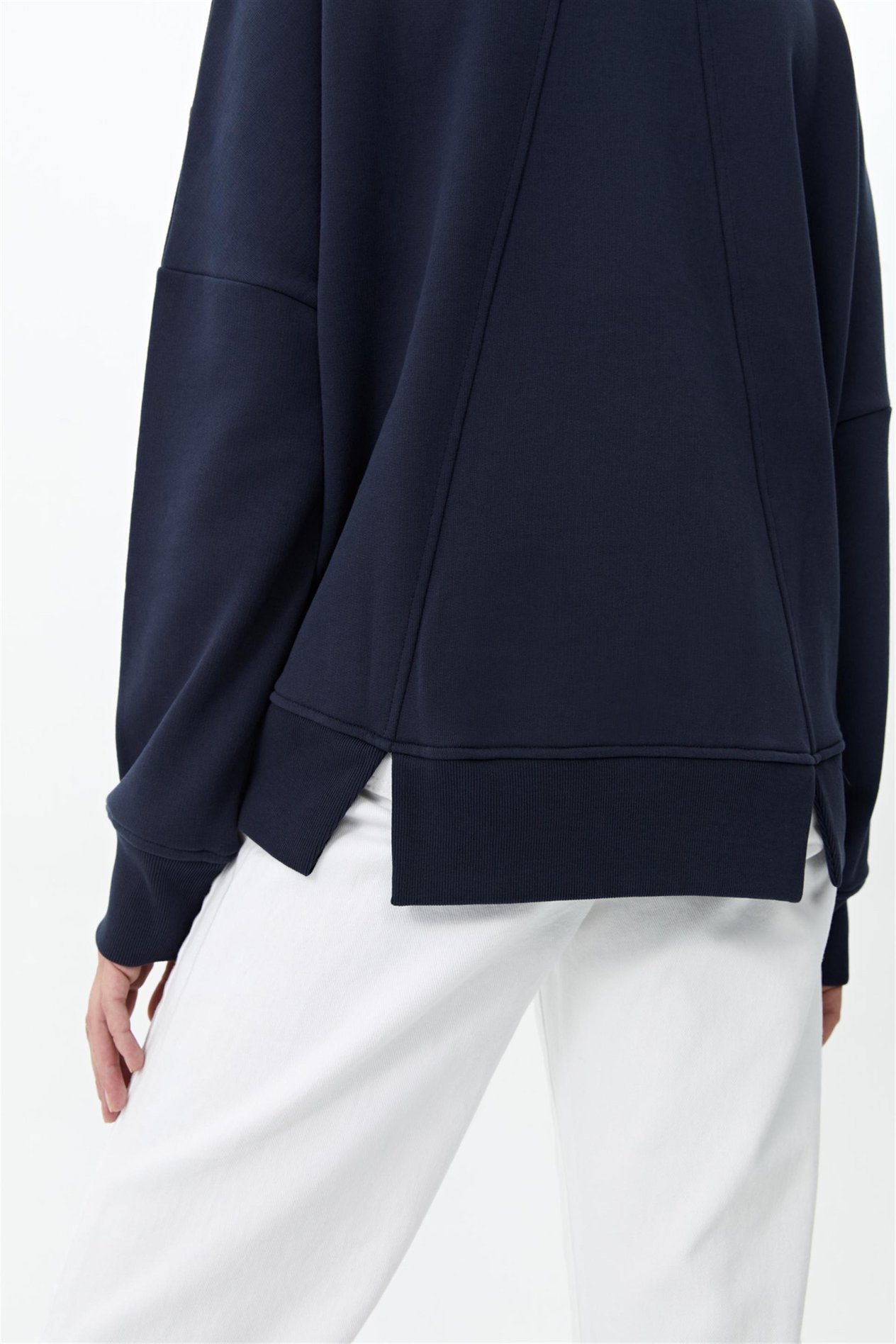100-pamuk-lacivert-oversize-sirti-diki-4f710-.jpg