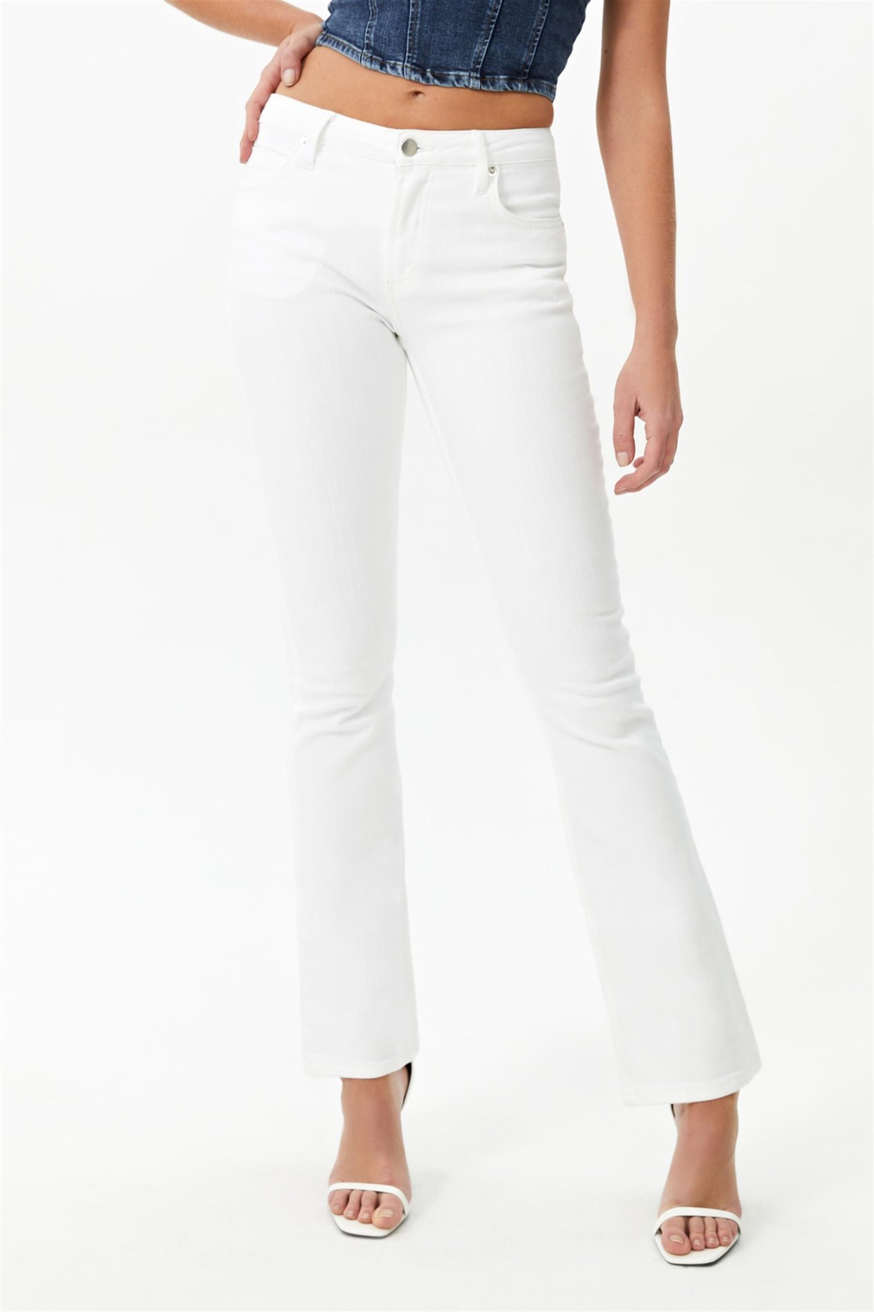 beyaz-yuksek-bel-flare-paca-esnek-jean-b8f343.jpg