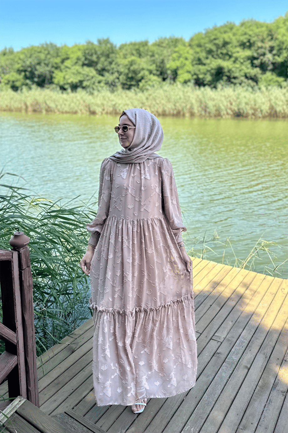 Ella Elbise Bej