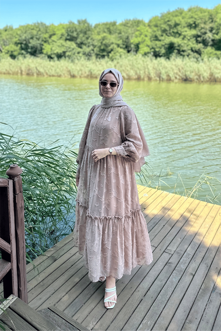 Ella Elbise Bej