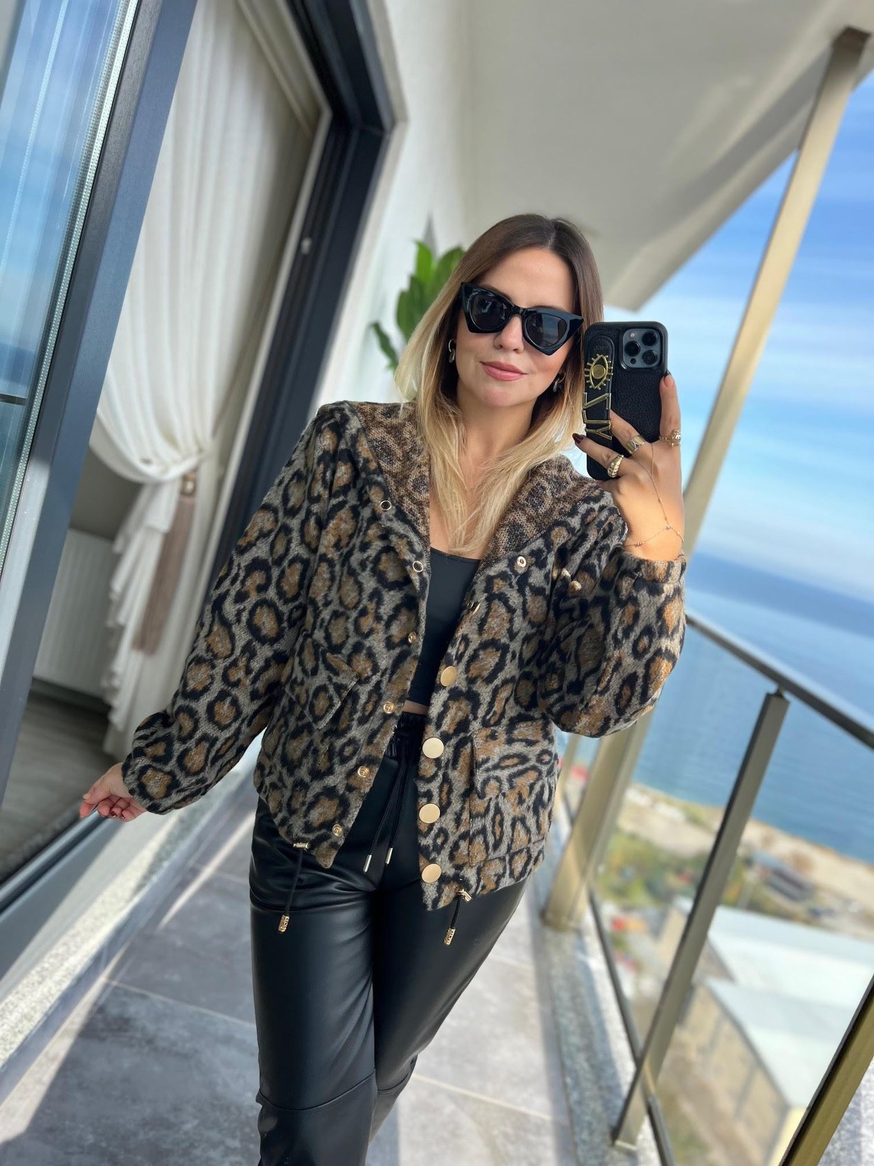 1005  Leoparlı Kapüşonlu Hırka LEOPAR