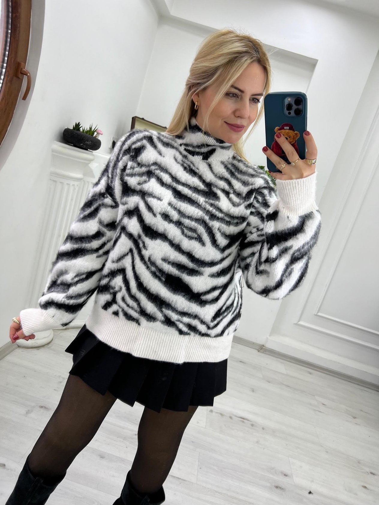 1231 Şardonlu Zebra Desen Kazak SİYAH