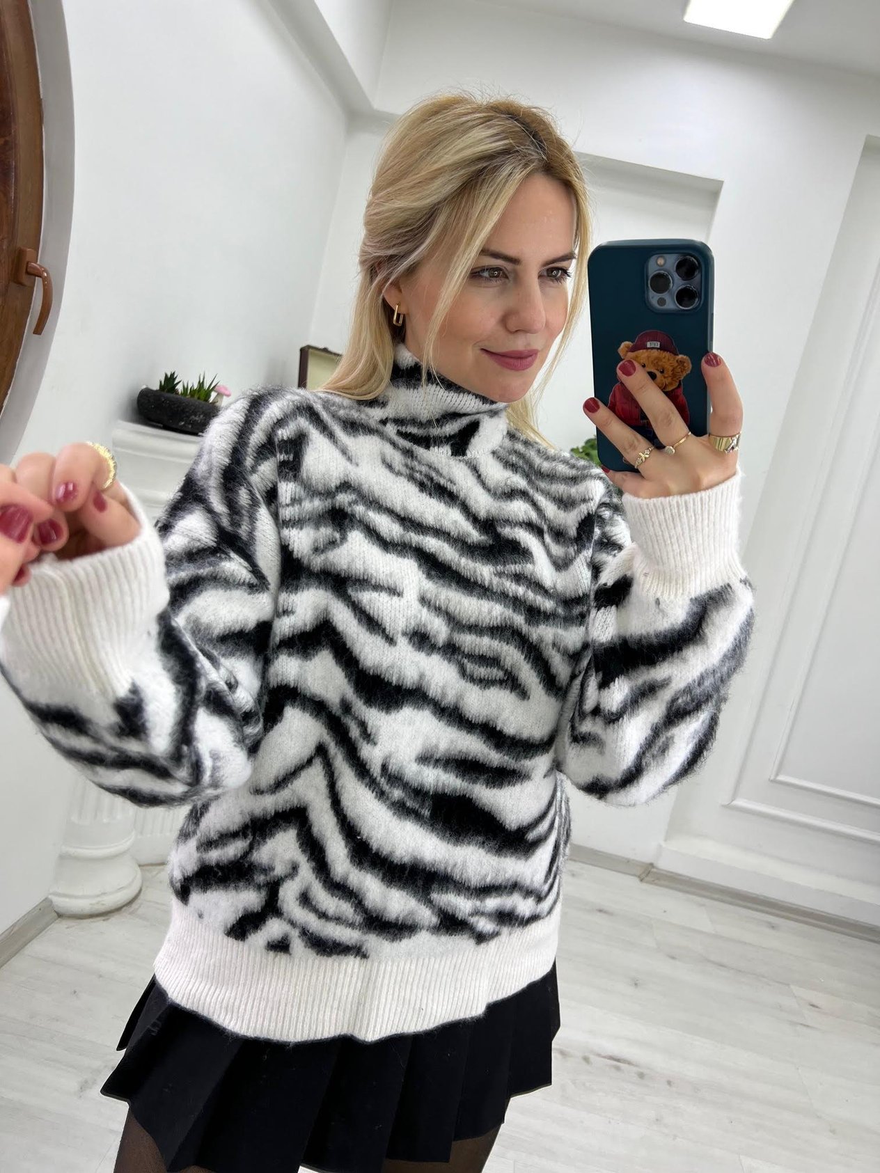 1231 Şardonlu Zebra Desen Kazak SİYAH