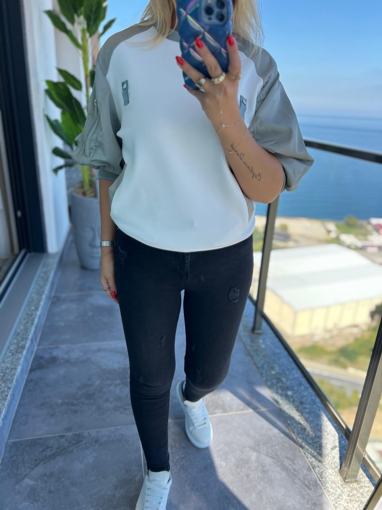 7399 Lazerli Jean FÜME