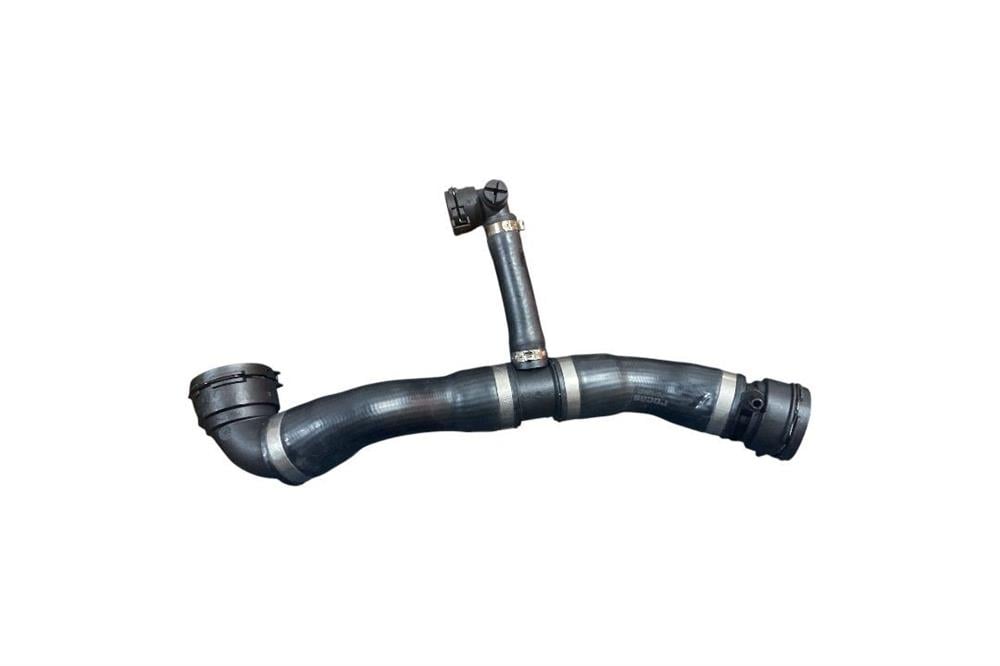 RADYATÖR HORTUMU ÜST BMW E81 E87 (N45 N46) 17127525023