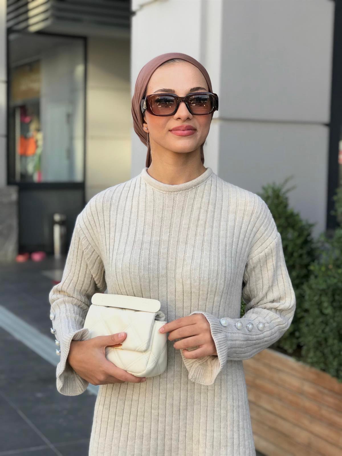 Alice Kolu Düğmeli Triko Elbise Vizon