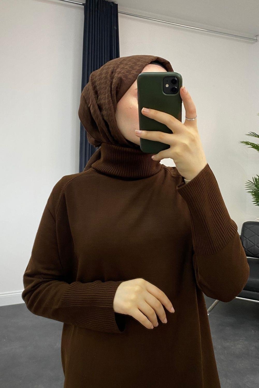 Boğazlı Triko Elbise Kahverengi