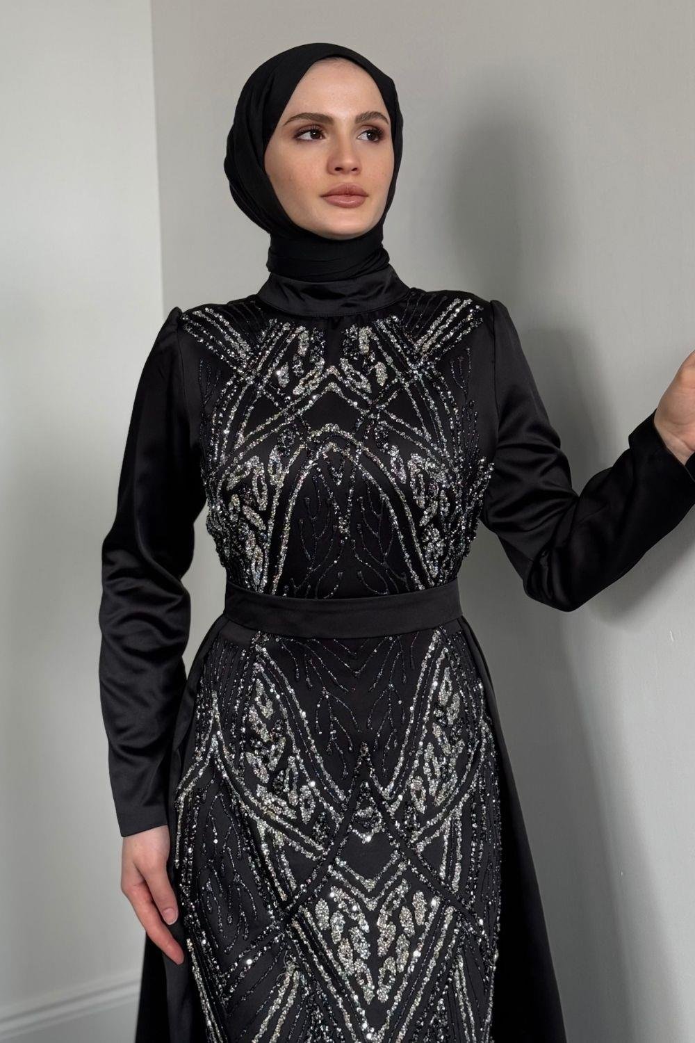Carmelita Pelerinli Saten Abiye Siyah