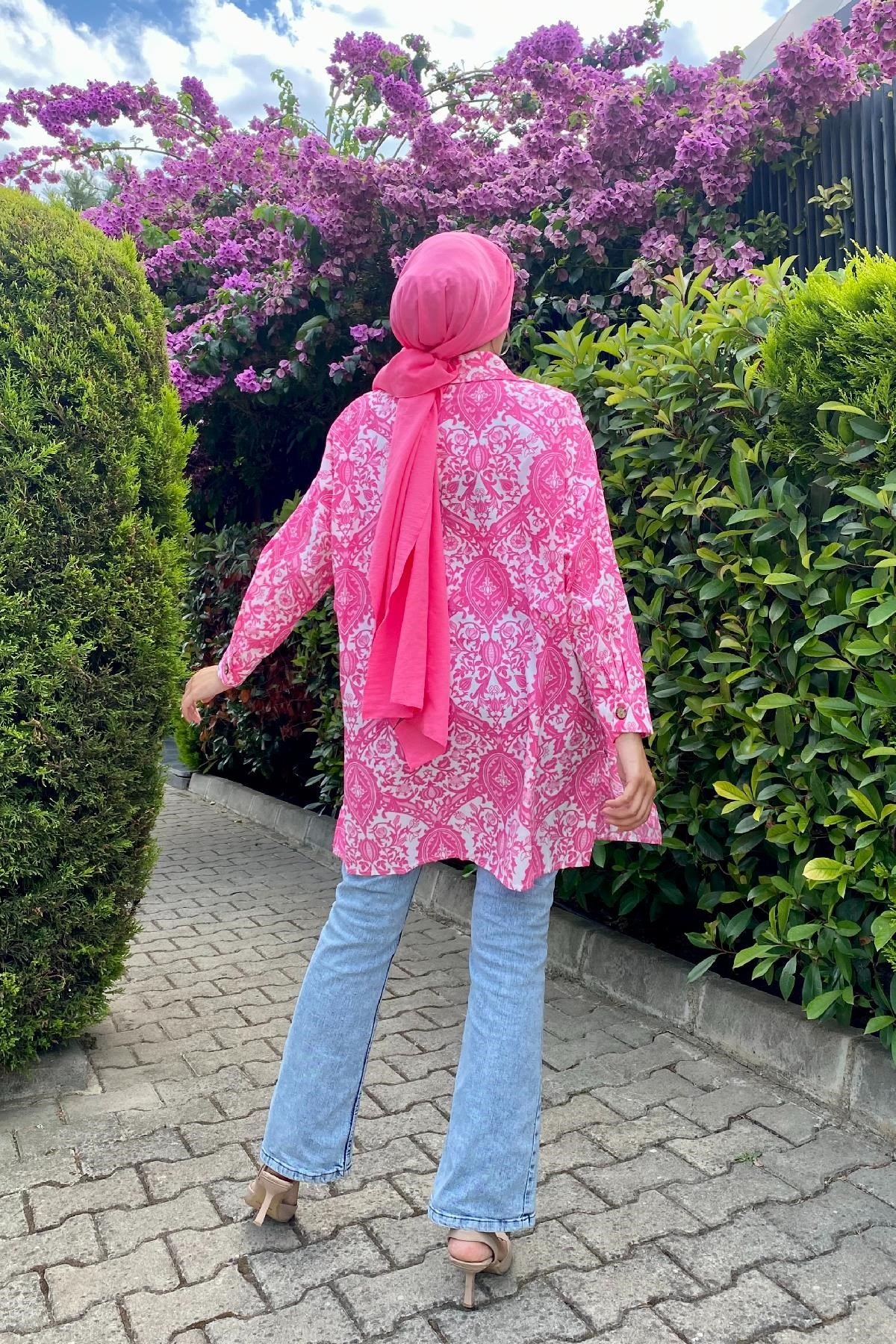 Çiçek Desenli Düğmeli Tunik Pembe