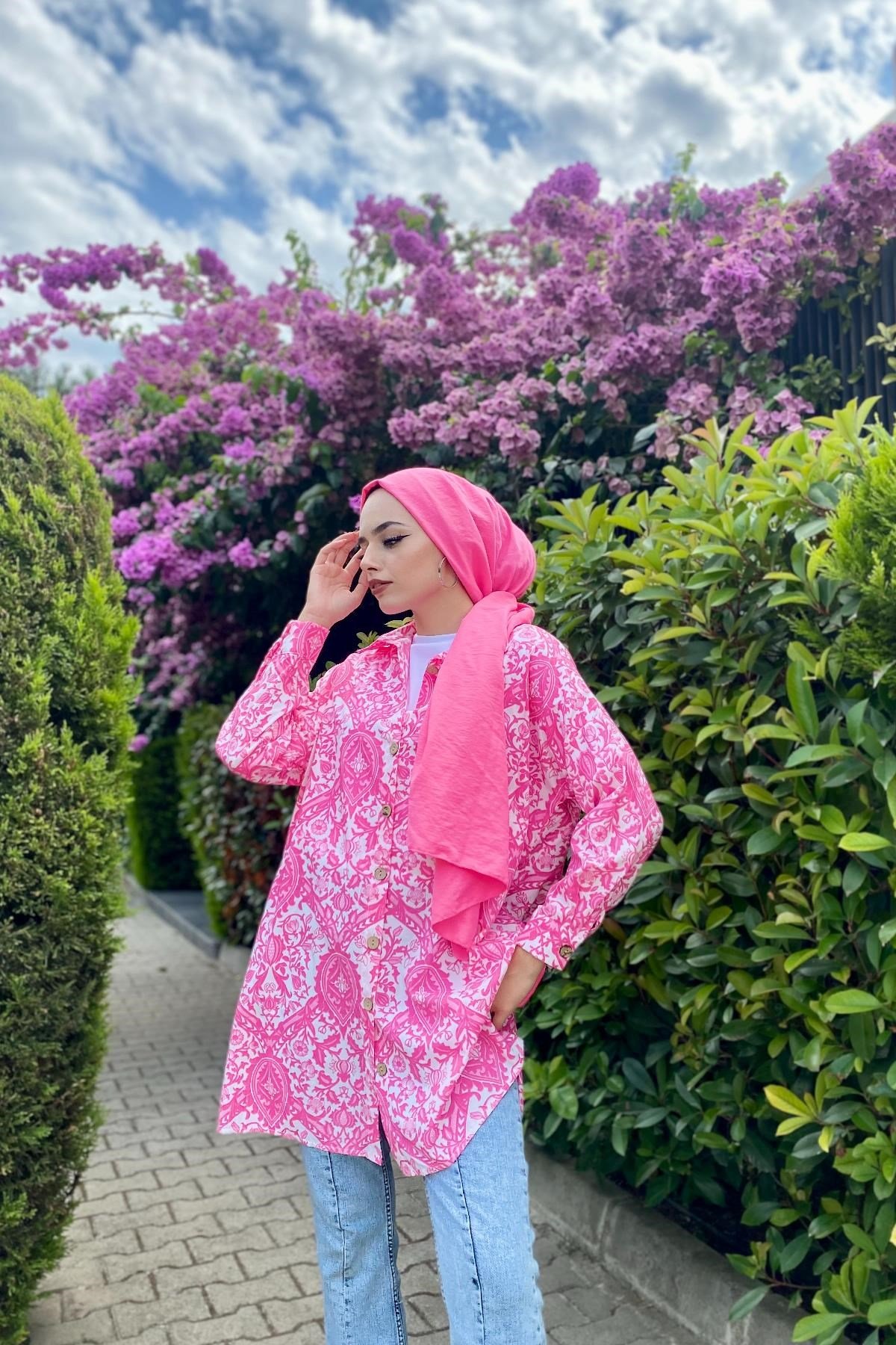 Çiçek Desenli Düğmeli Tunik Pembe