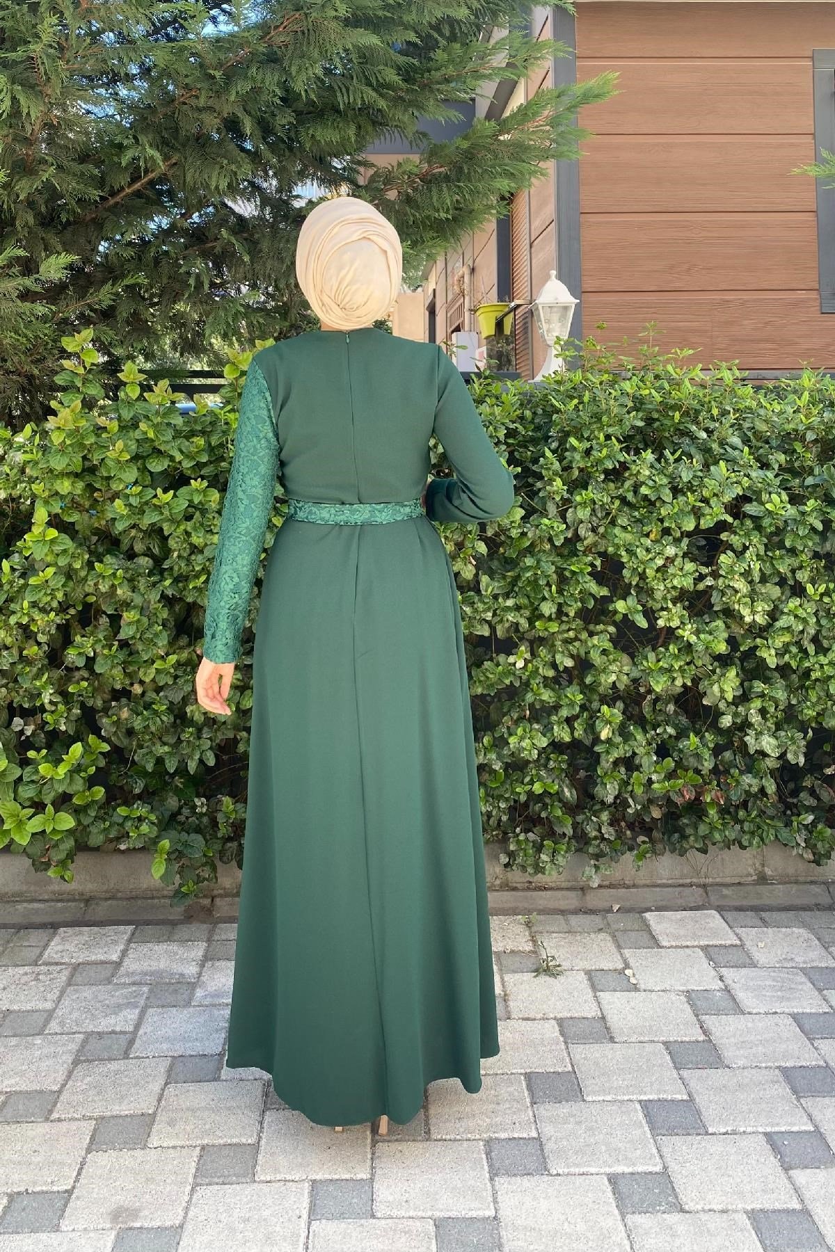 Gögsü İşlemeli Dantel Abiye Yeşil