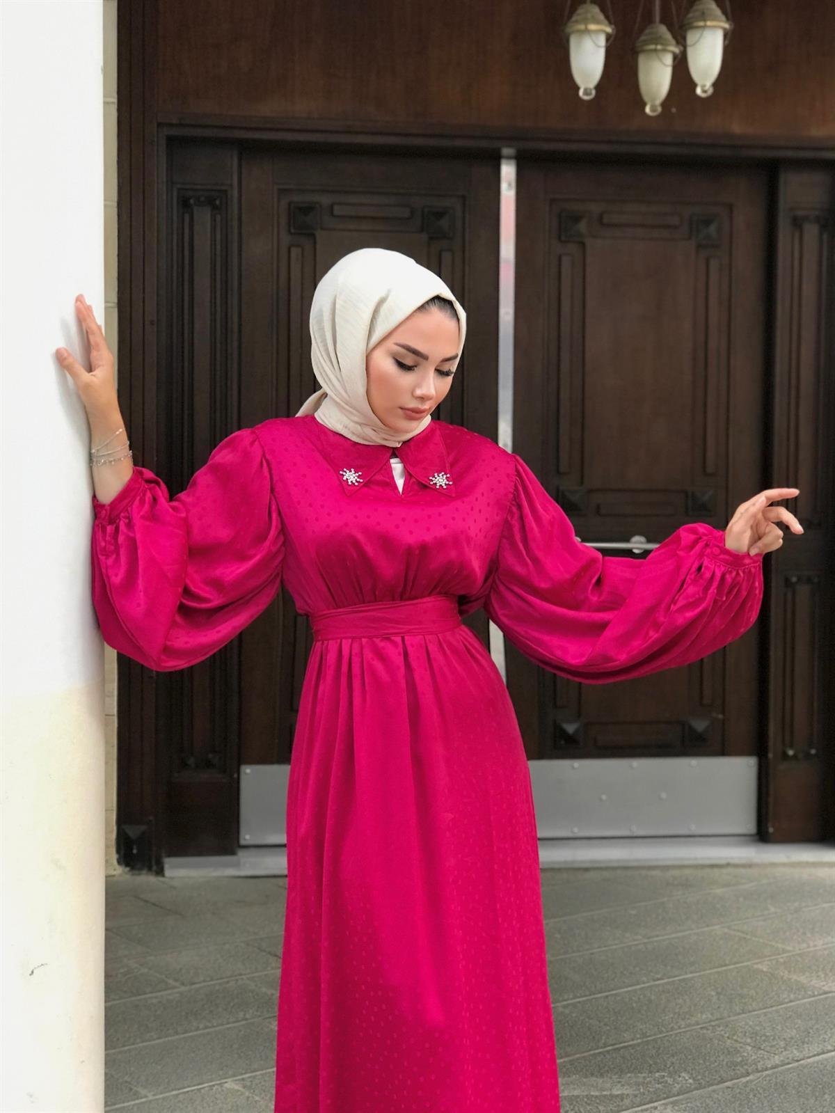Lenta Puantiye Yakası Taşlı Elbise Fuşya
