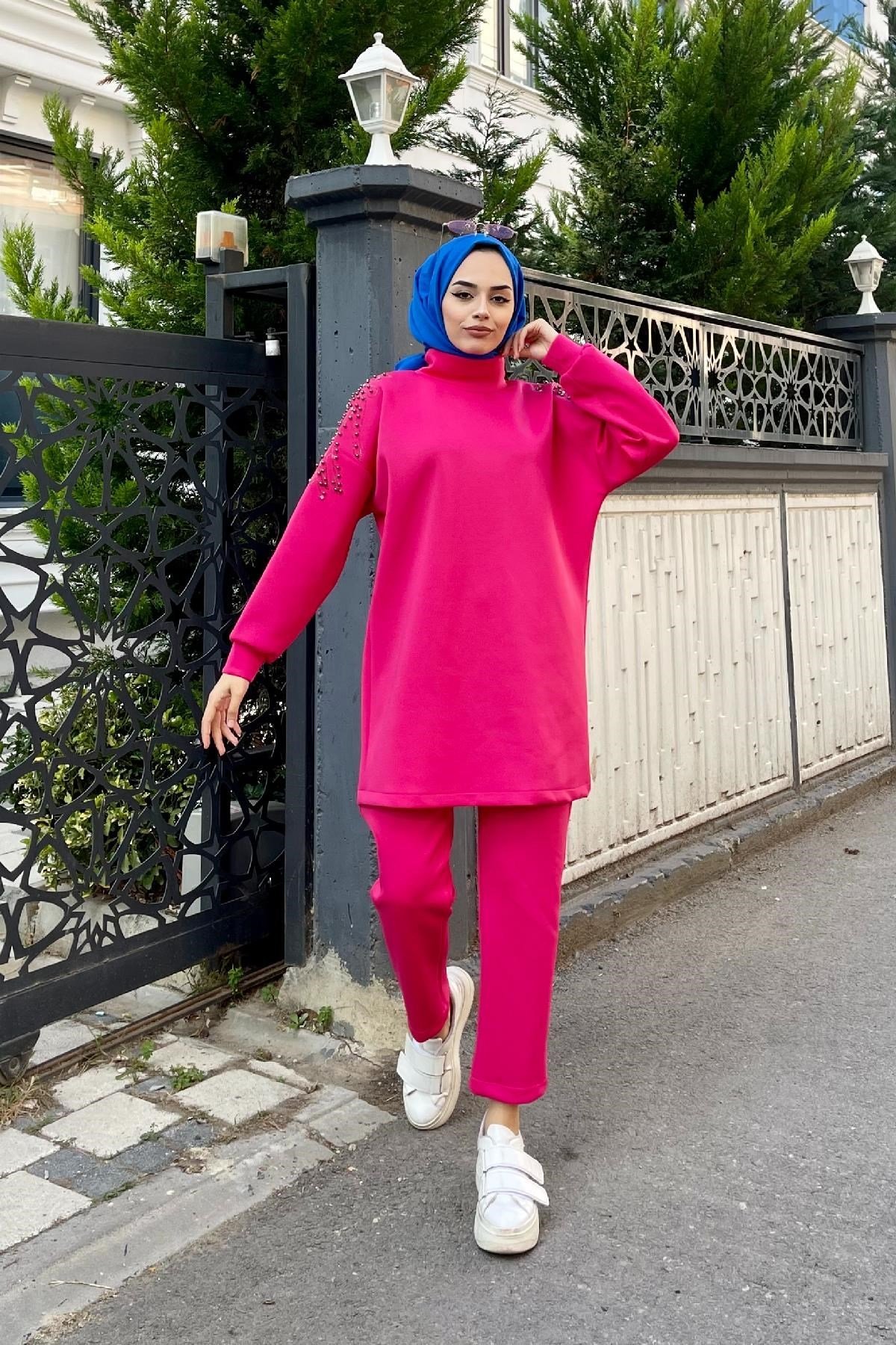 Omzu Taşlı Scuba Takım Pembe