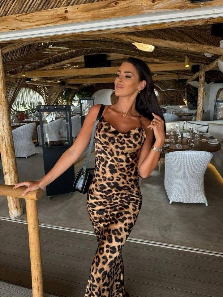 Kadın Saten Kumaş Leopar Desenli Uzun Askılı Elbise