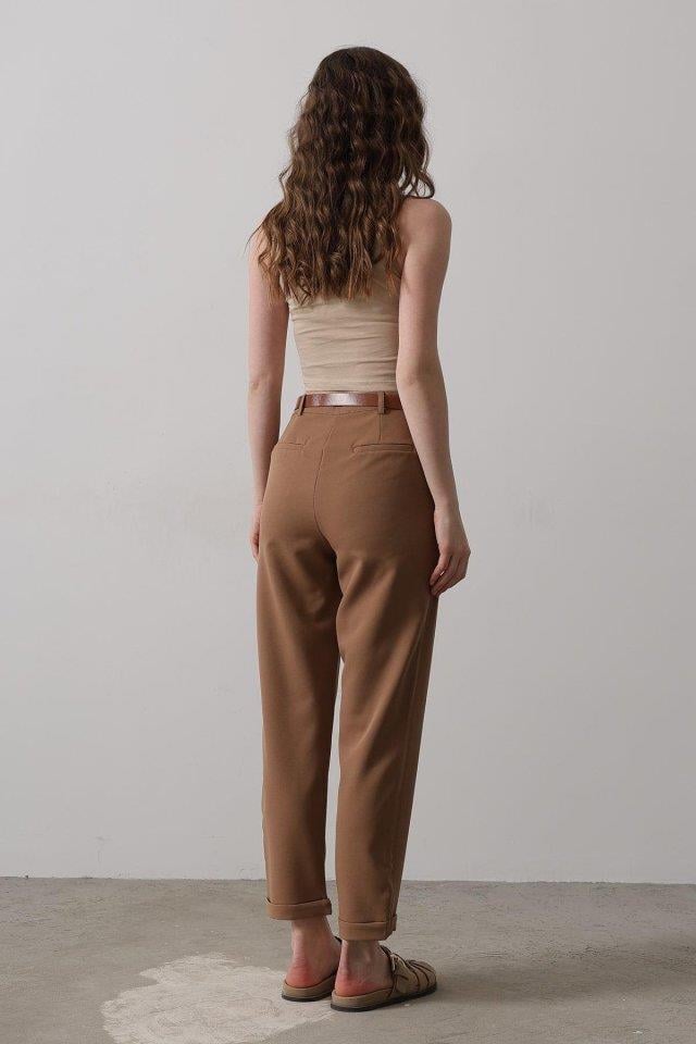 Kemerli Havuç Pantolon - Taba
