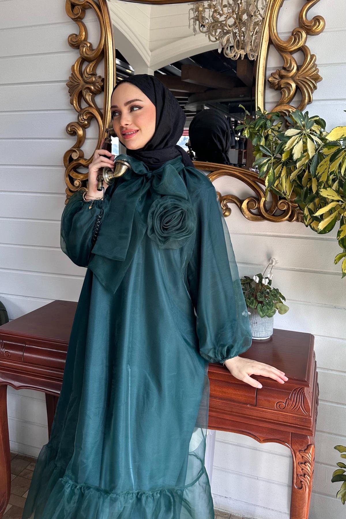 Gül Detay Organze Kumaş Elbise YEŞİL
