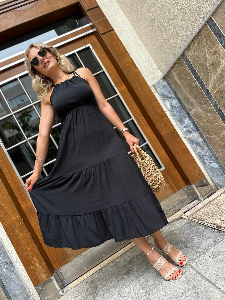 HALTER YAKA SİYAH ELBİSE