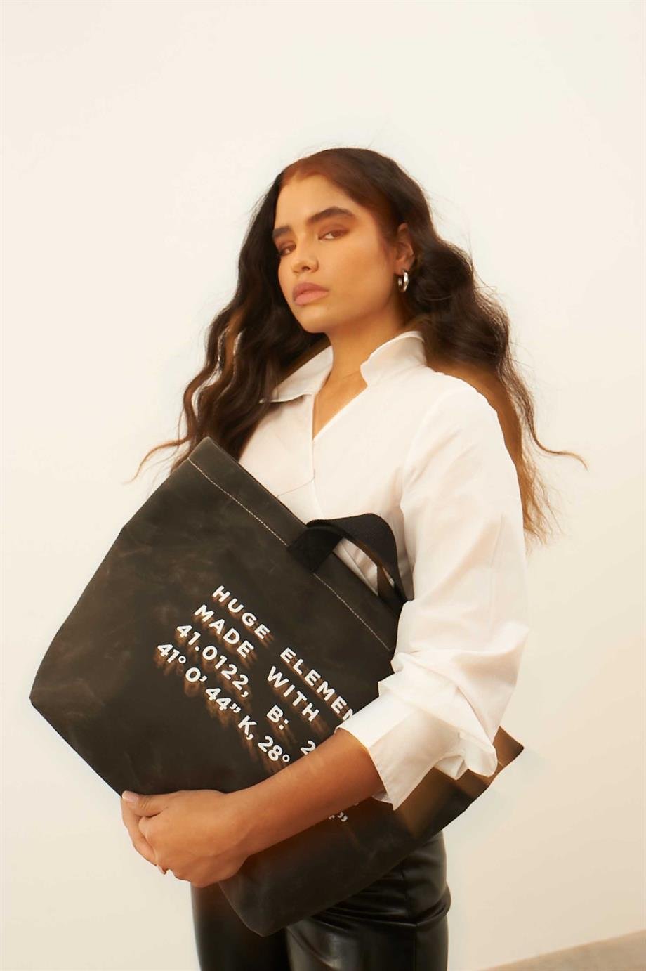 Huge Runic Basic Bag Black Co