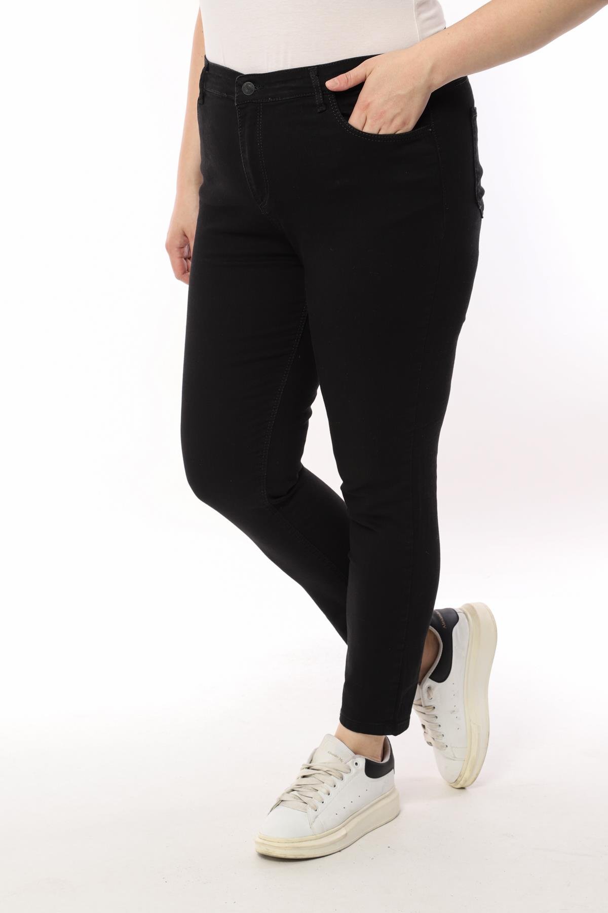 FİHA/4023-KADIN BATTAL DÜZ JEANS - SİYAH