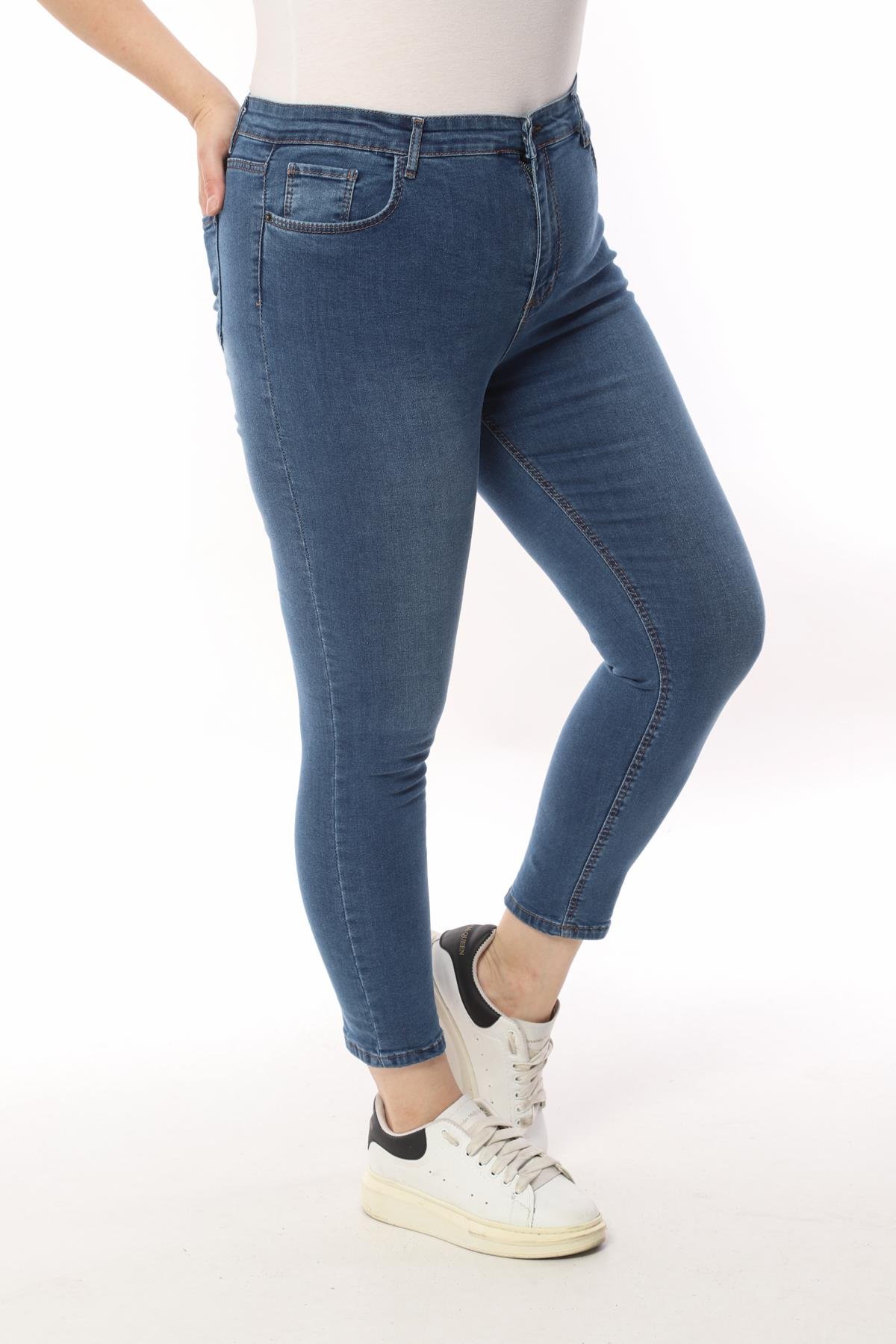 FİHA/4026-KADIN BATTAL TAŞLAMALI JEANS - MAVİ