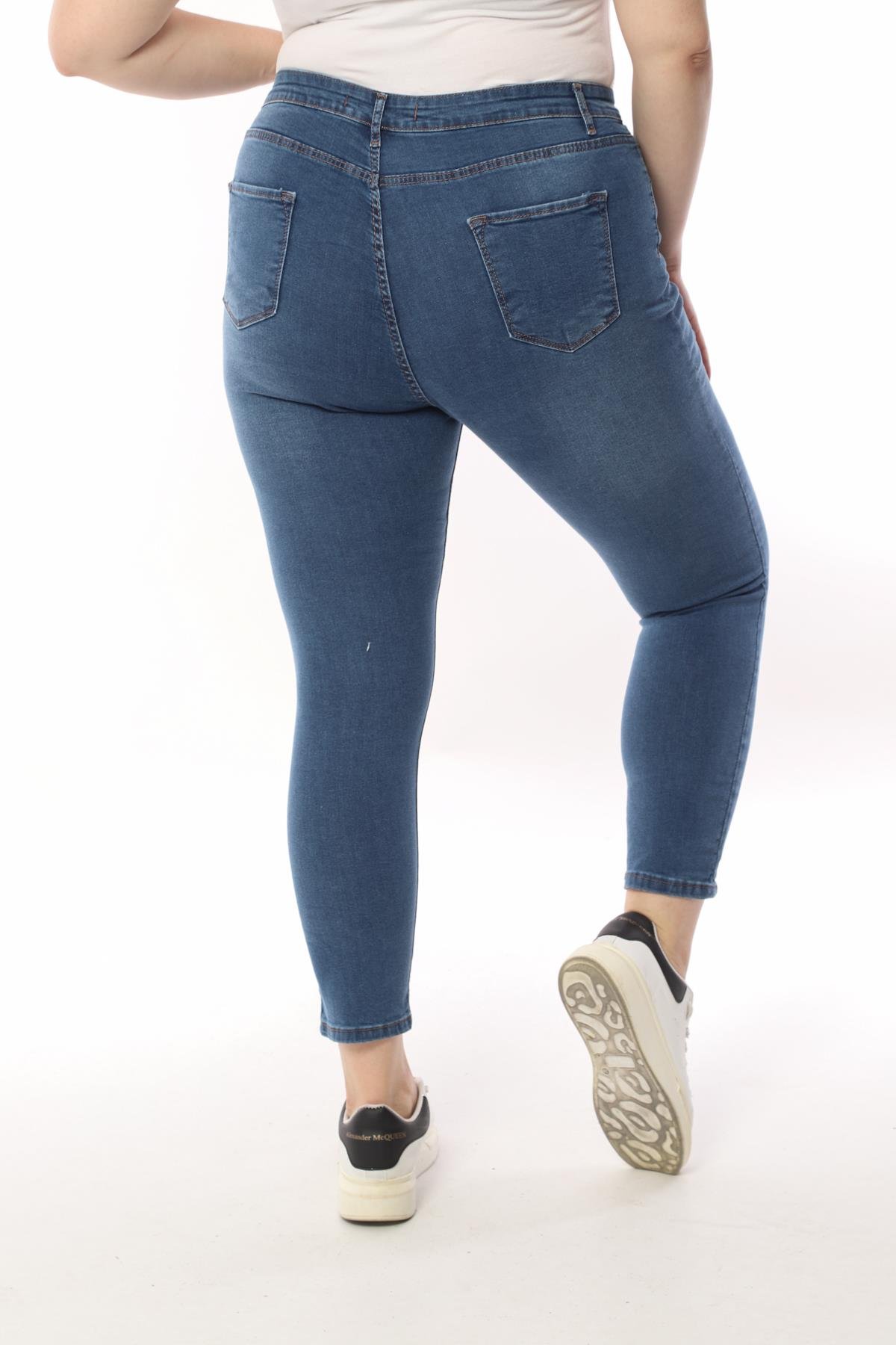 FİHA/4026-KADIN BATTAL TAŞLAMALI JEANS - MAVİ