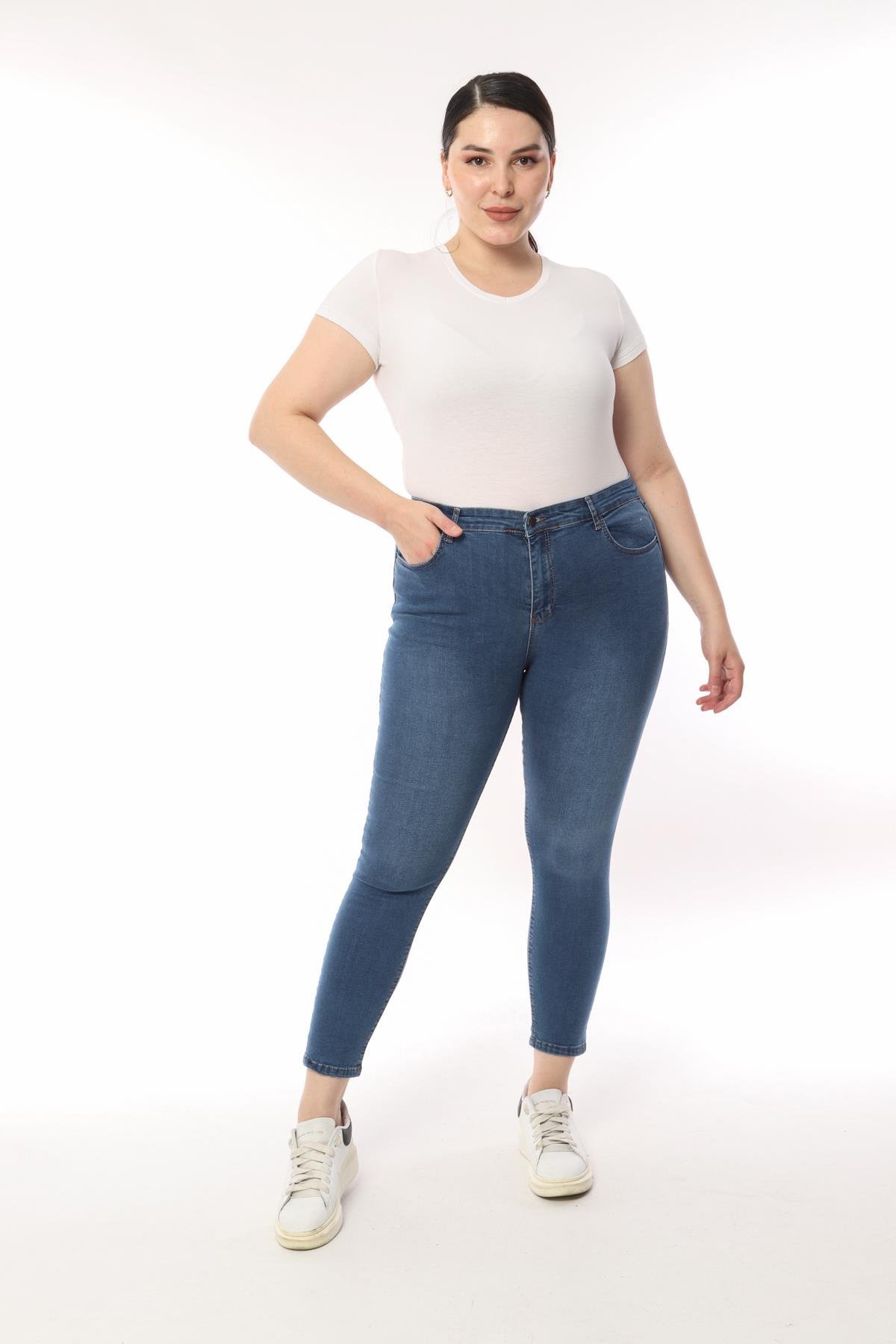 FİHA/4026-KADIN BATTAL TAŞLAMALI JEANS - MAVİ