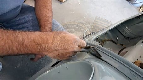 Ön Kaput Lastik Kanalı 