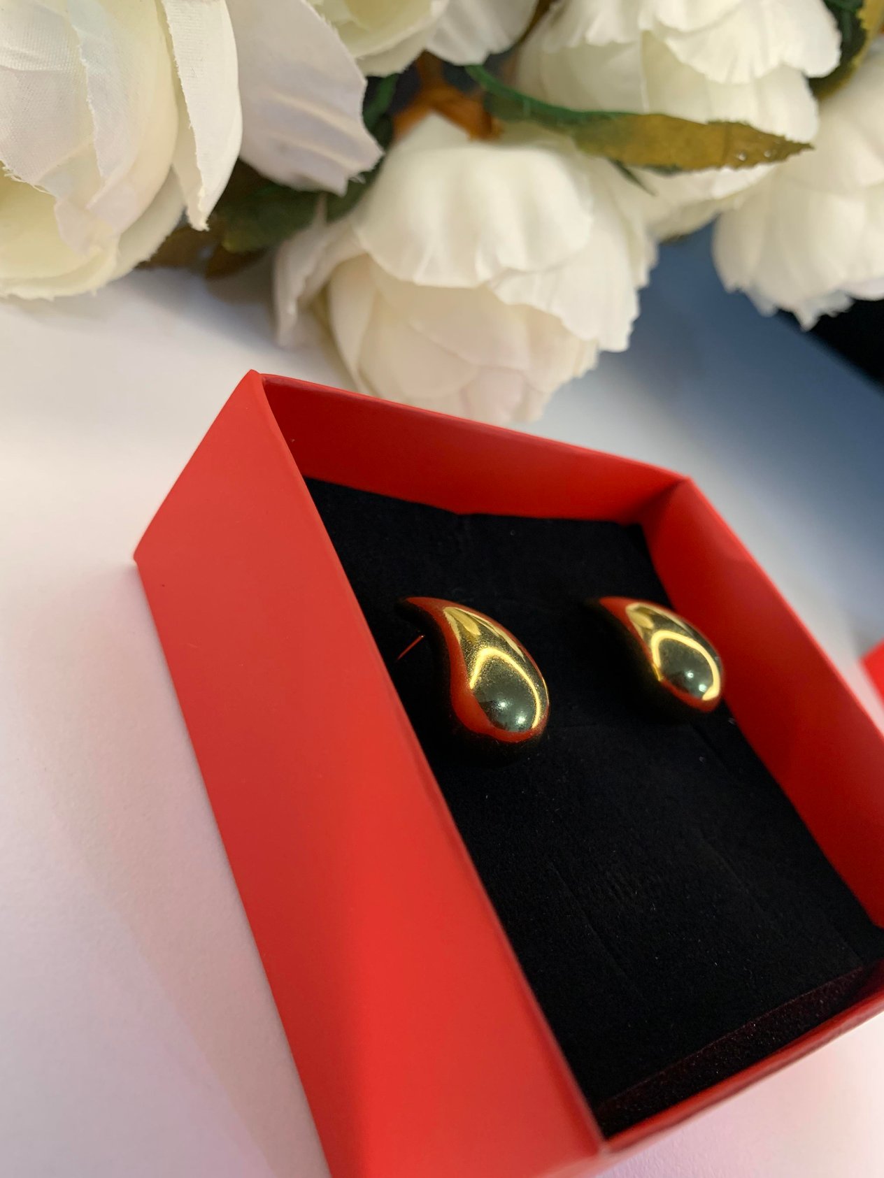 KARARMAZ ÇELİK GOLD DAMLA KÜPE
