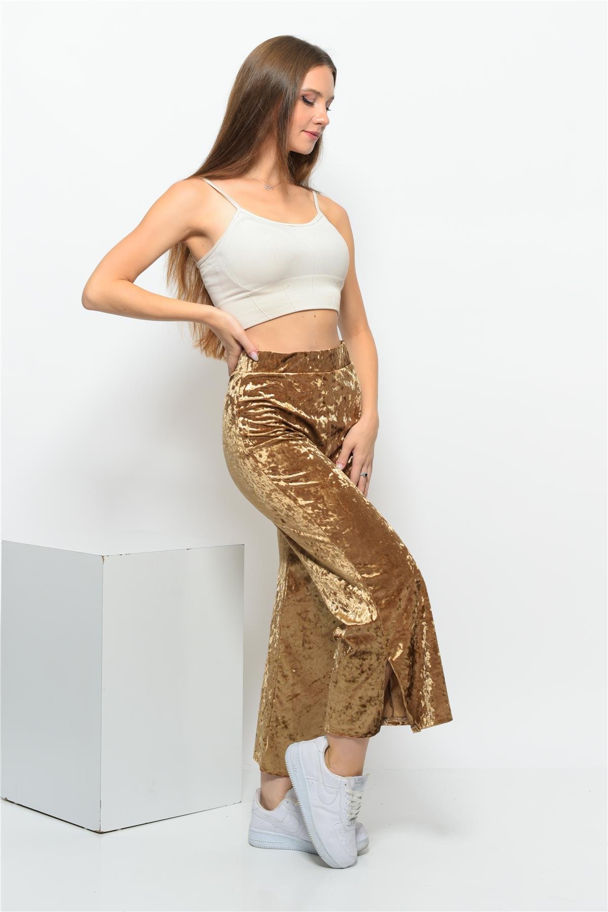 Kadın Beli Lastikli Yandan Yırtmaçlı Janjanlı Kadife Pantolon Gold