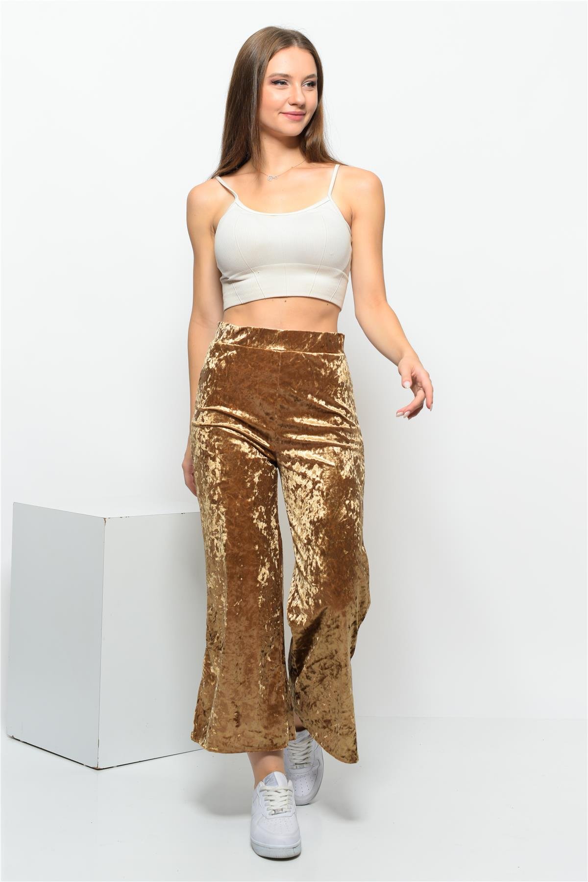 Kadın Beli Lastikli Yandan Yırtmaçlı Janjanlı Kadife Pantolon Gold