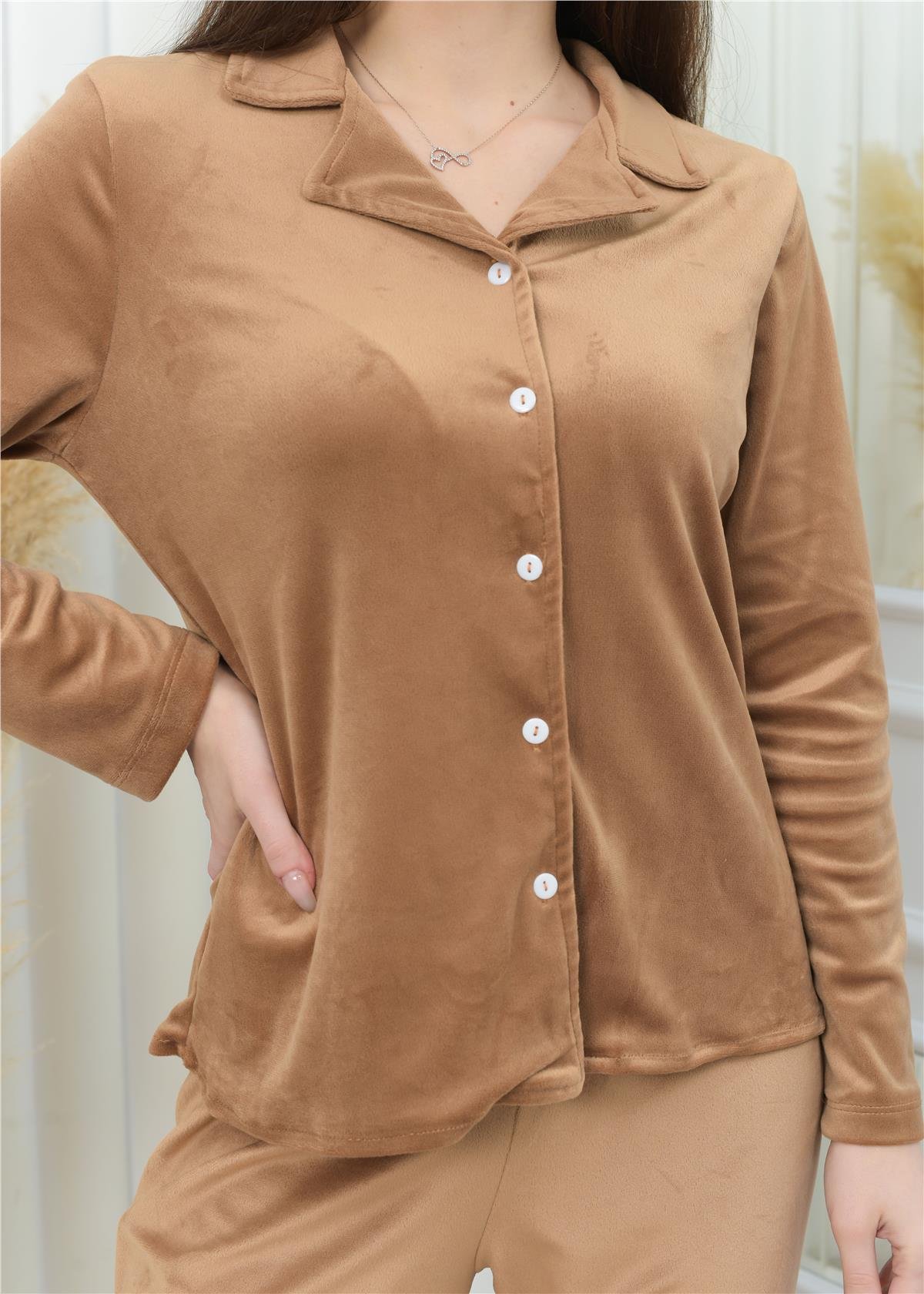 Yeni Sezon Soft Kadife Düğmeli Pijama Takımı Taba Rengi