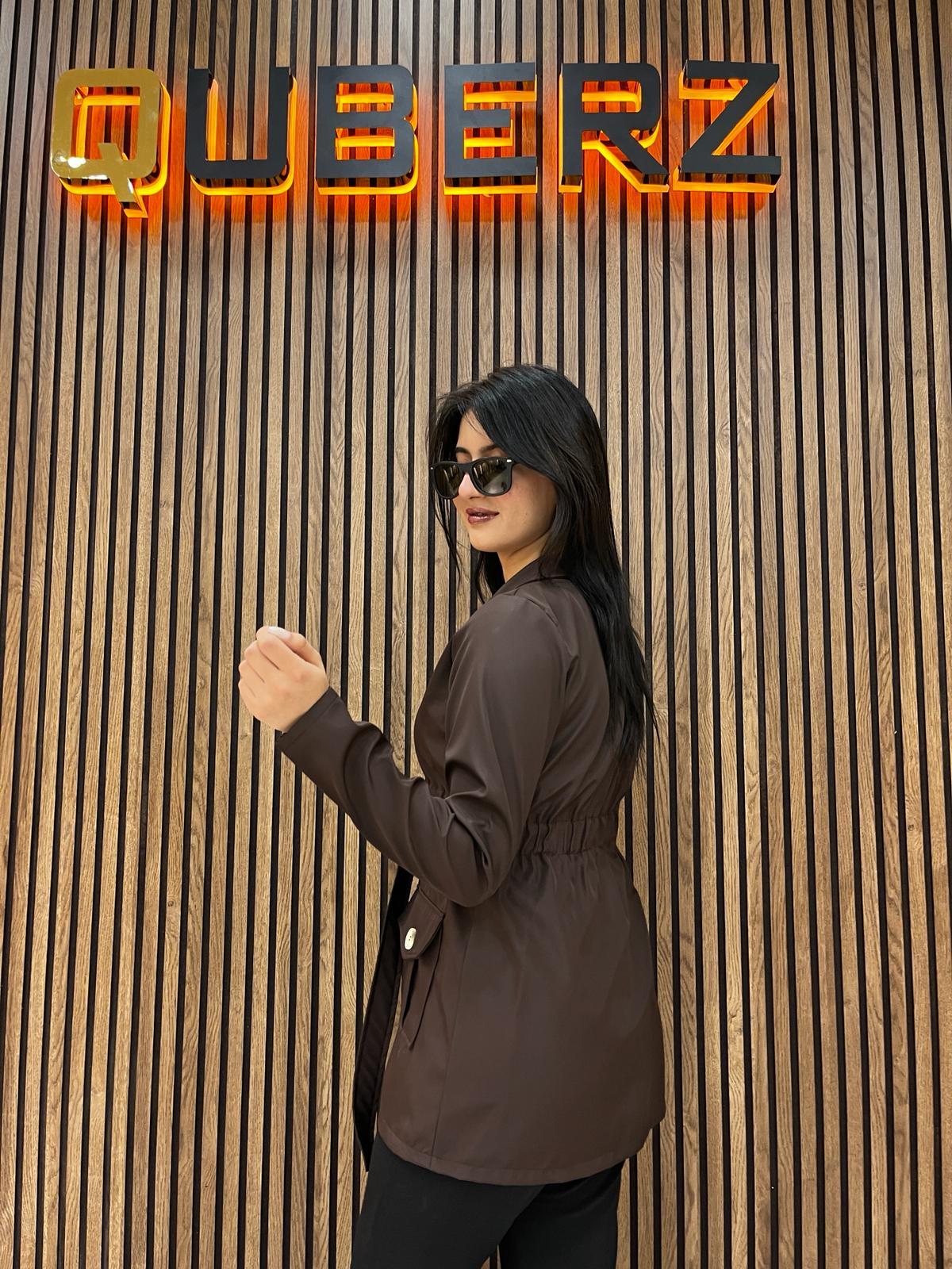 QUBERZ BELİ LASTİKLİ KISA TRENÇKOT KAHVERENGİ