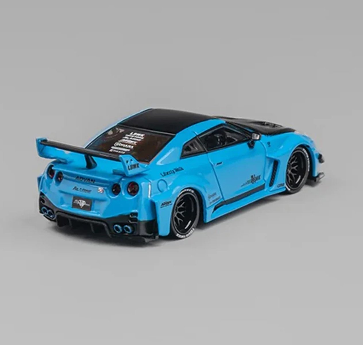 CM Model Nissan 35GT-RR LB-Silhouette Works GT (r35) Blue
