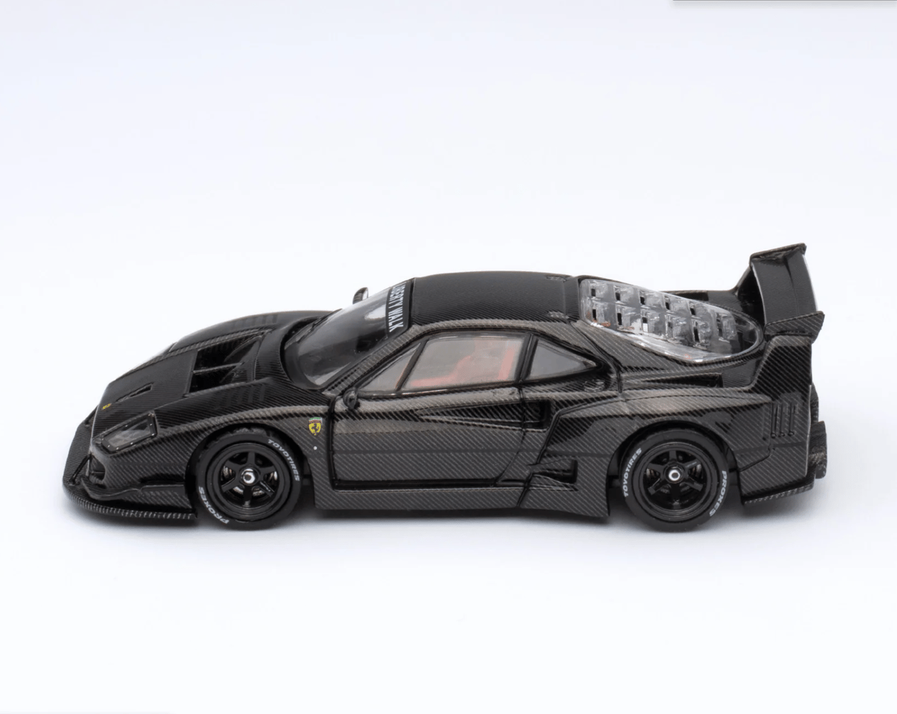 İNNO64 Ferrari F40 LBWK Full Carbon
