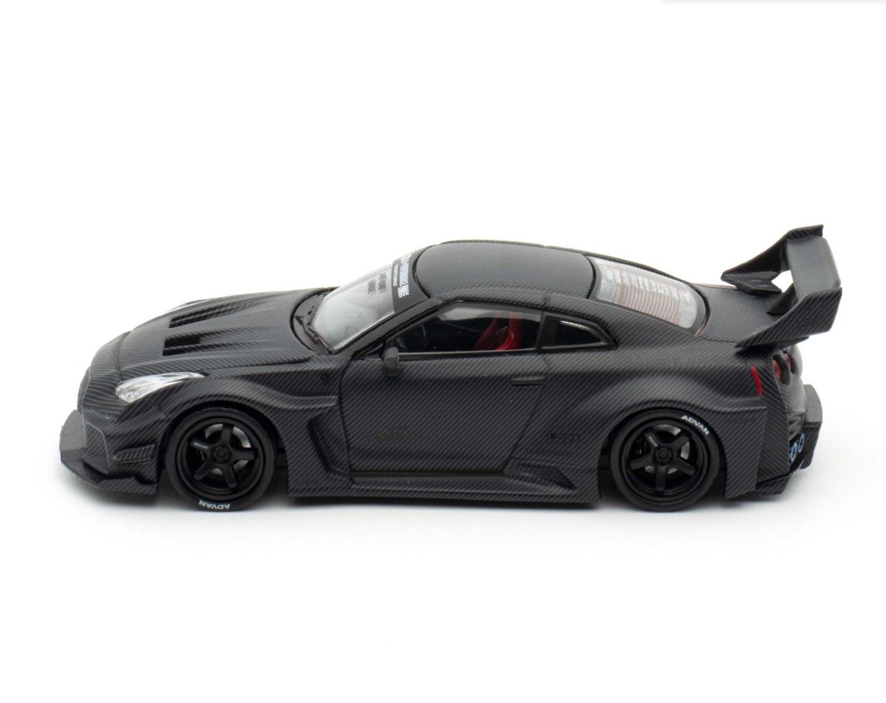 İNNO64 Nissan LB-Silhouette Works GT 35GT-RR Full Dry Carbon