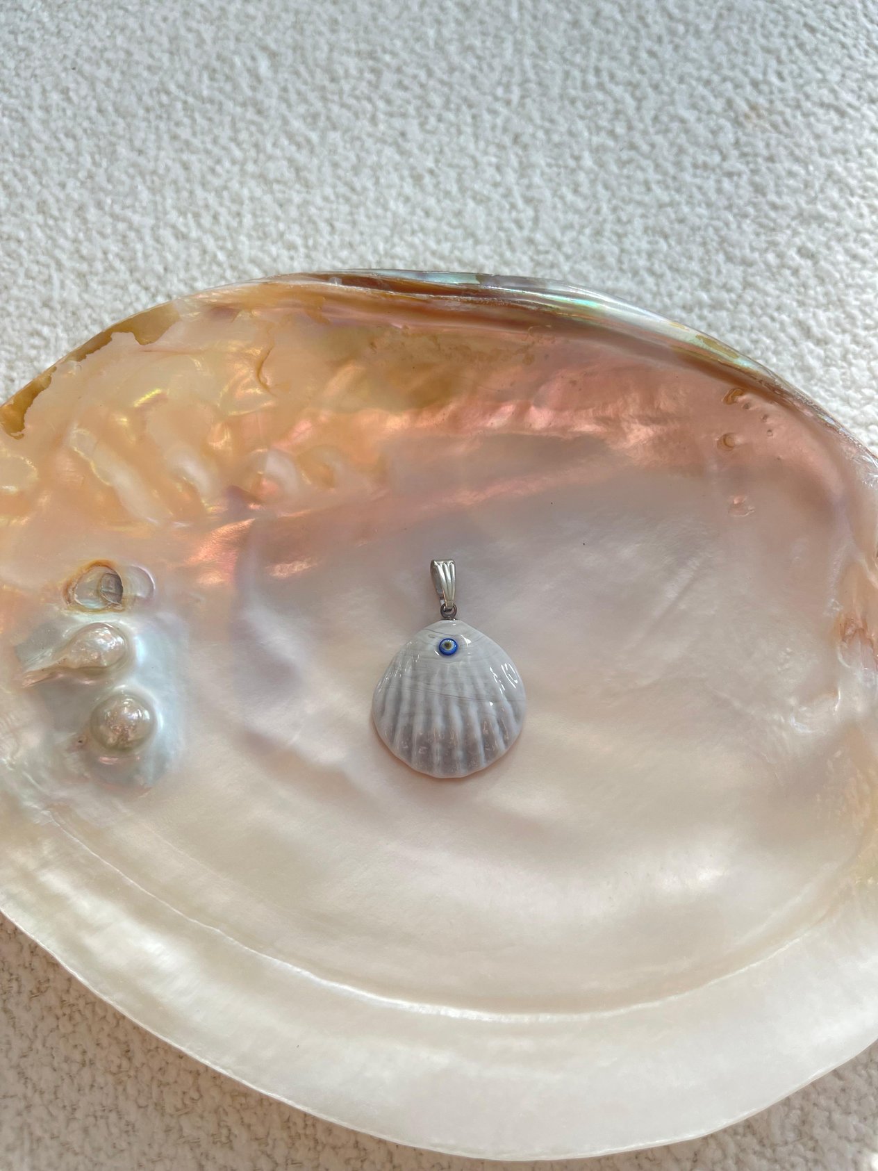 İstiridye Charm
