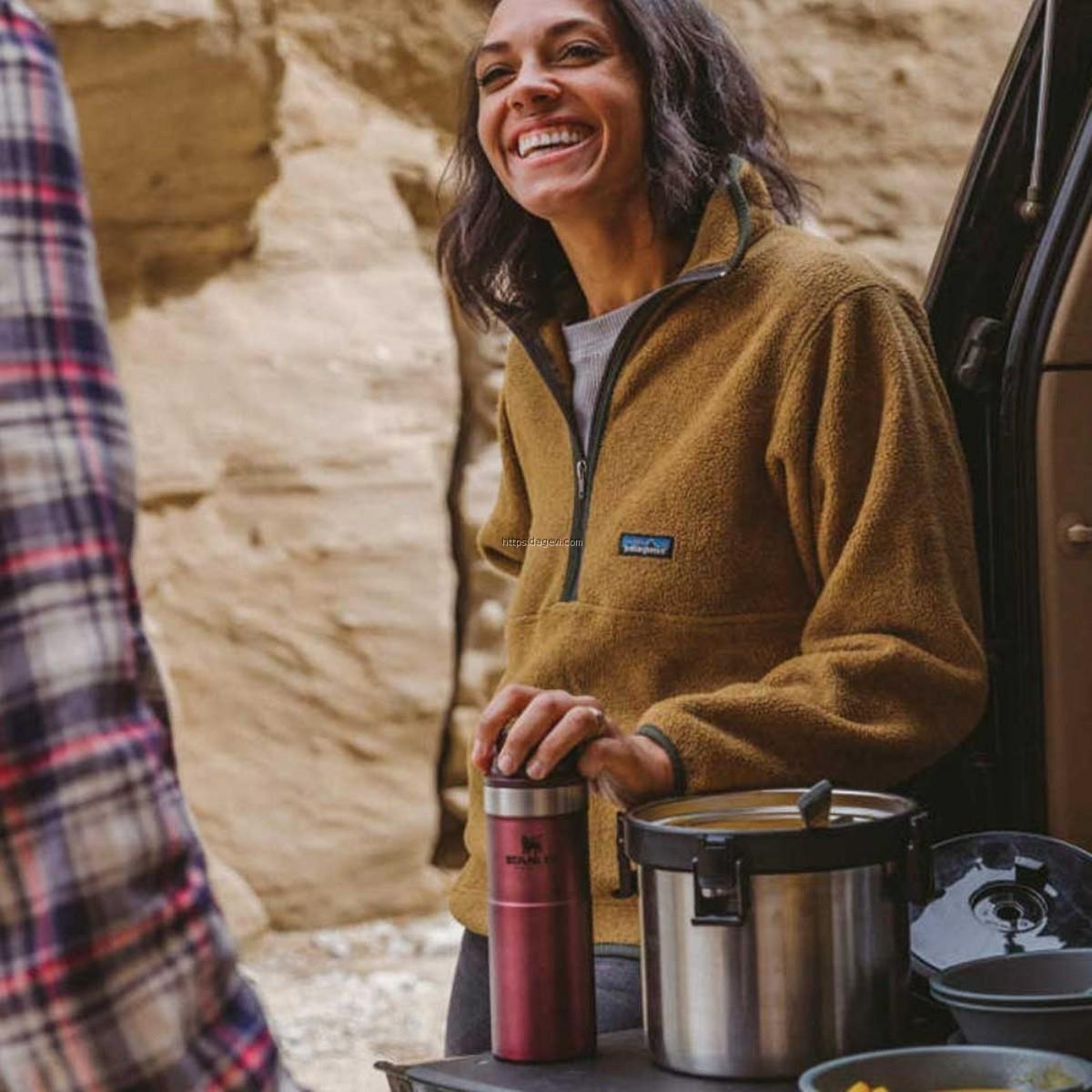 Stanley Klasik Trigger-Action Travel Mug 0,47 Lt