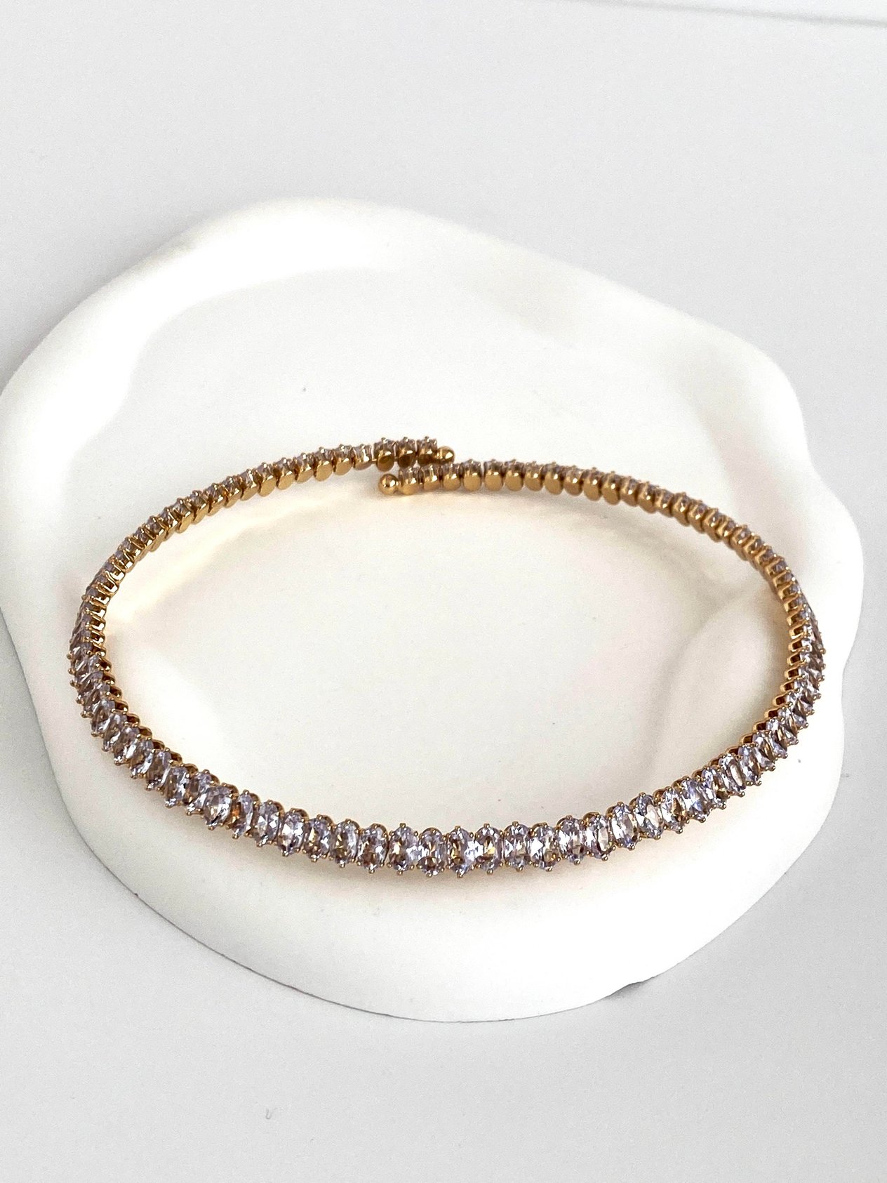 Damla Baget Taşlı Su Yolu Choker Kolye - Gold