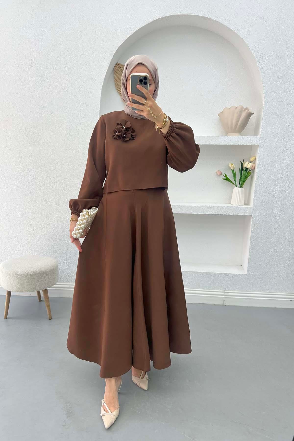 Çiçek Broşlu Crop Takım Acı Kahve