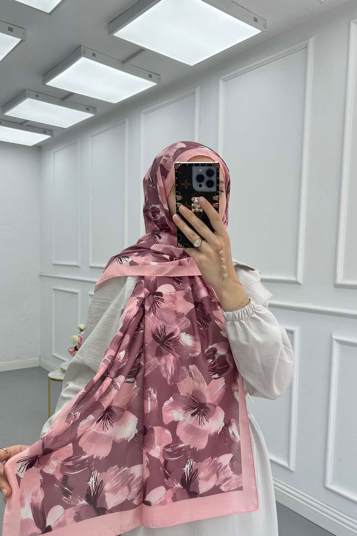 Çiçek Desenli Şal Pudra