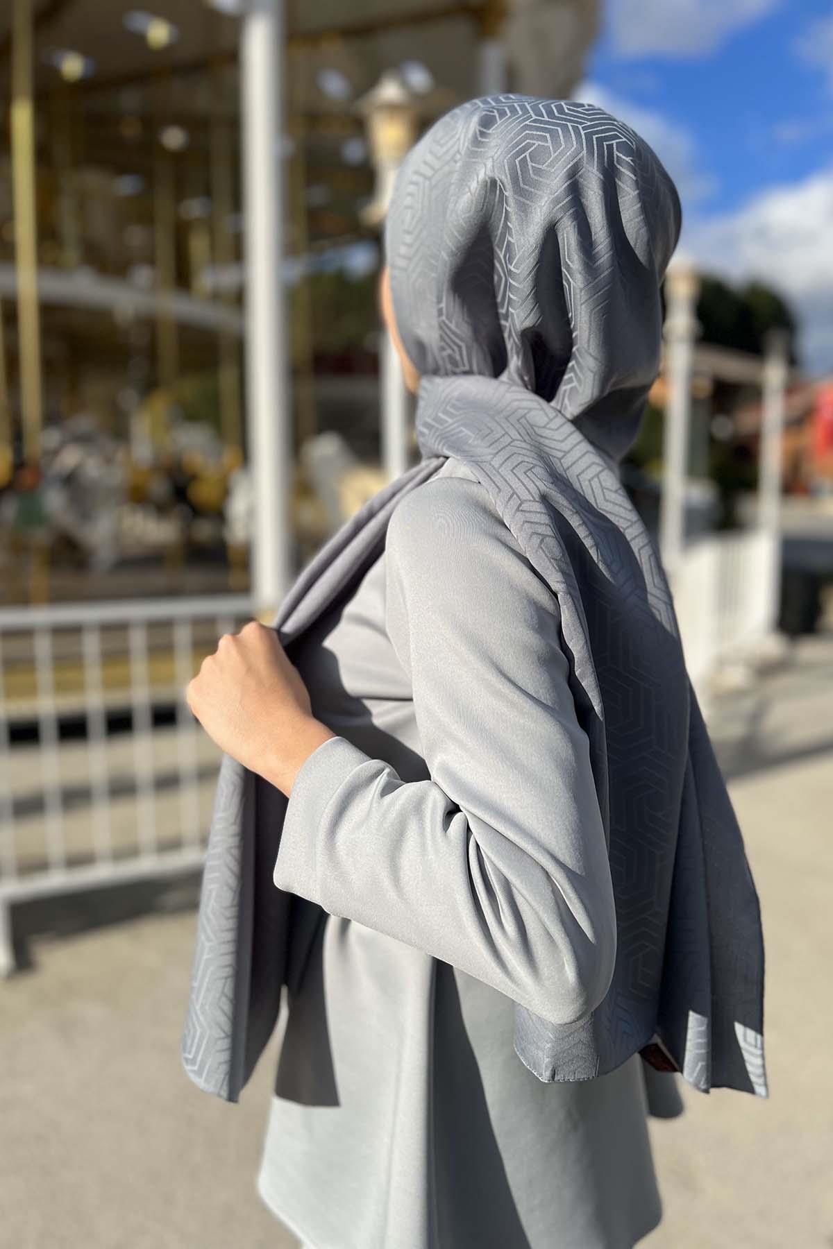 Desenli Şal Gri