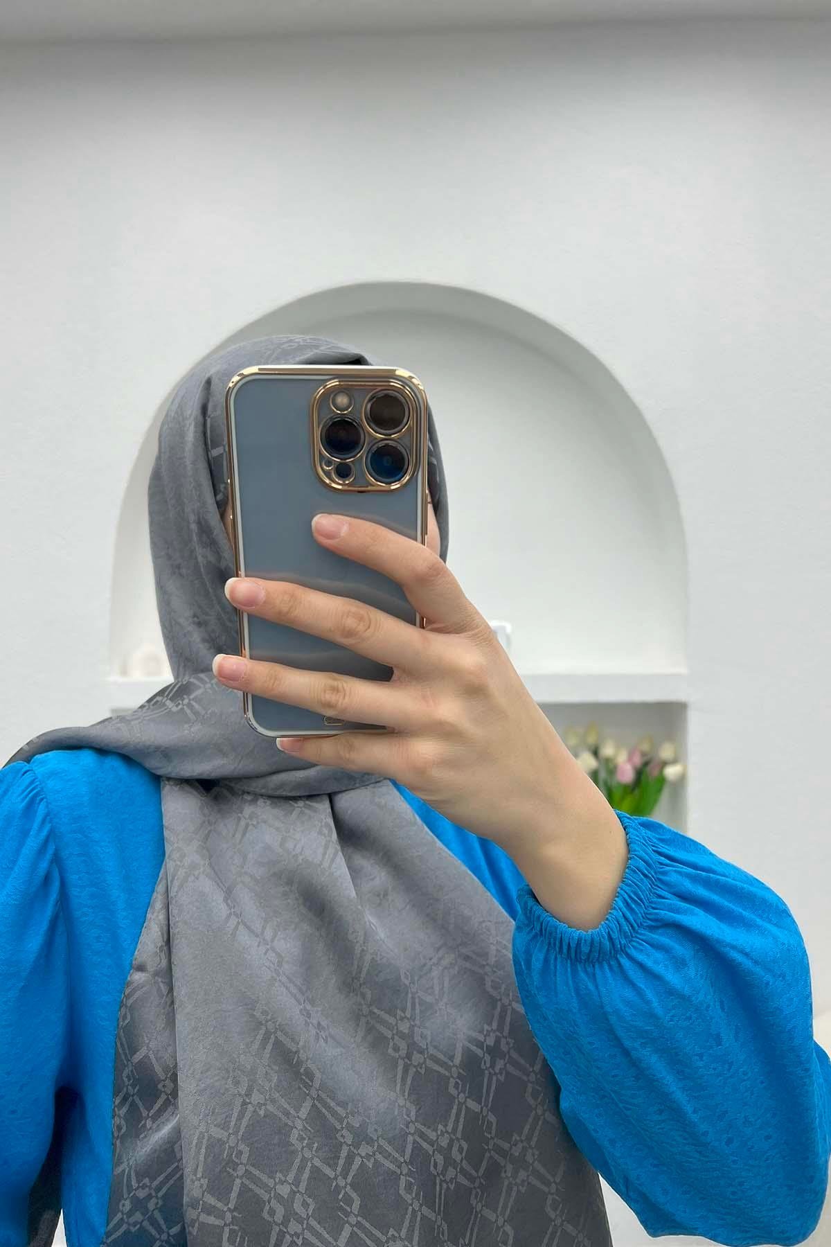 Kare Desenli Şal Gri