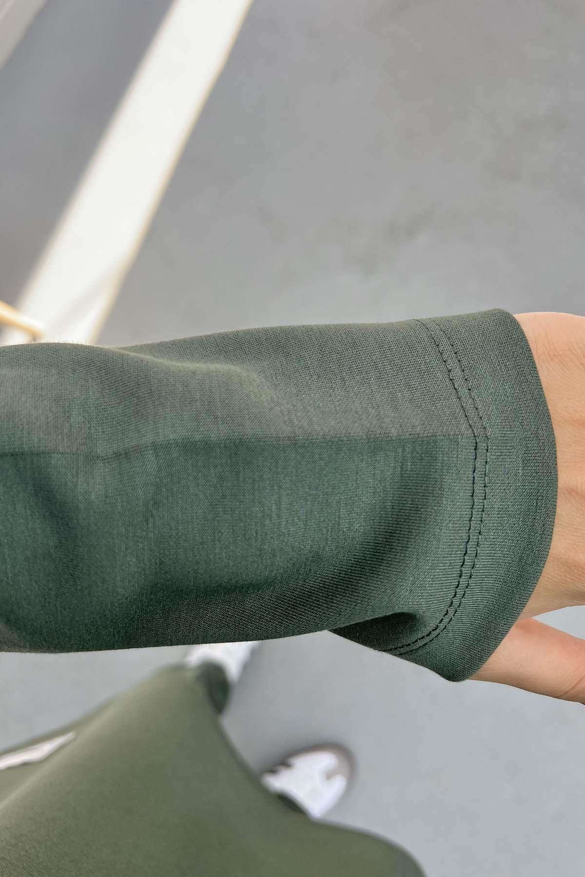 Paça Detaylı Armalı Takım Haki