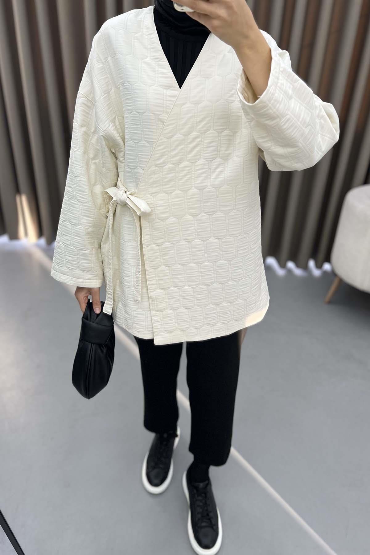 Yan Bağlamalı Kapitone Kimono Krem