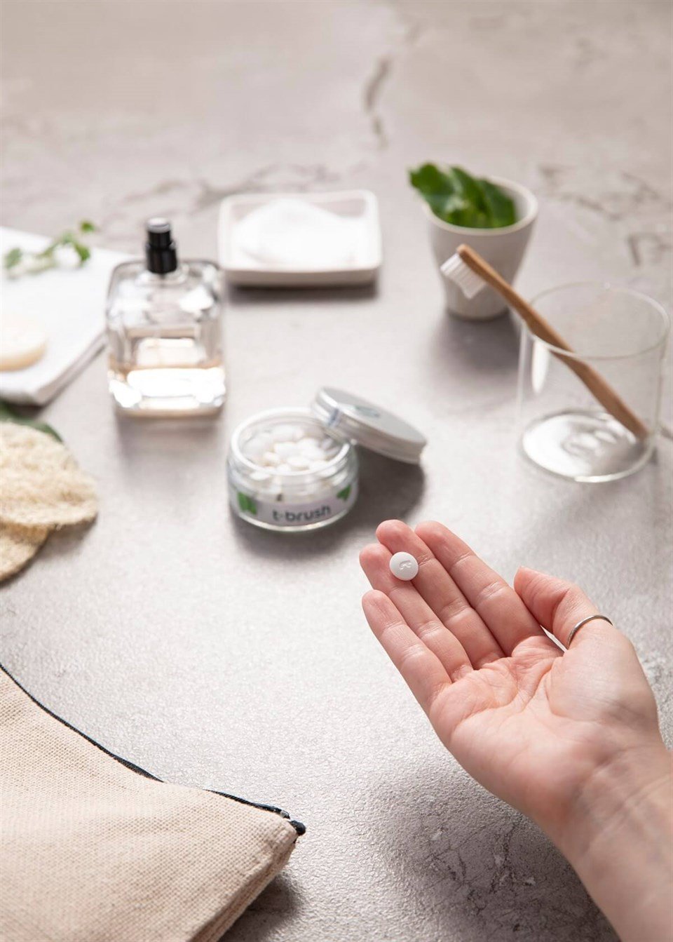 T-Brush Nane Aromalı Diş Macunu Tableti-Florürlü