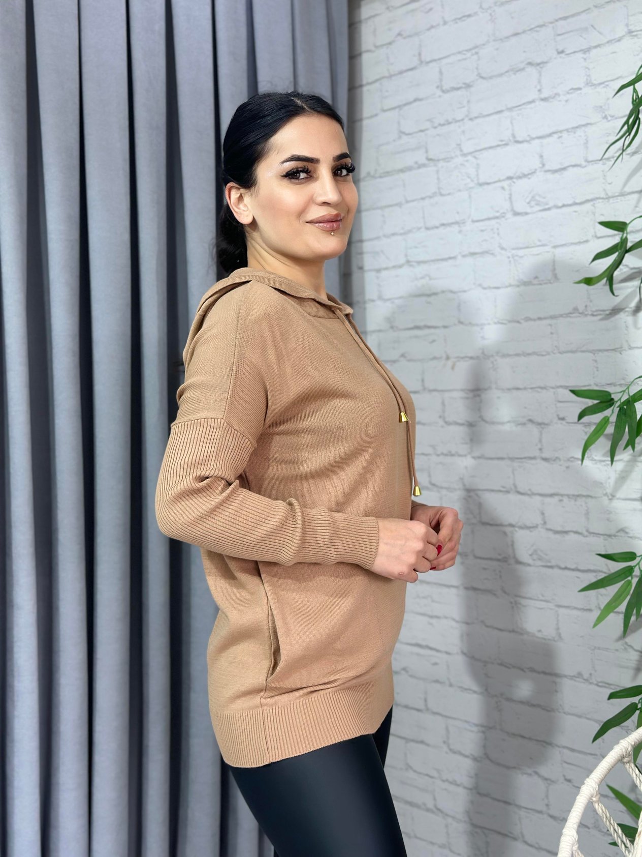 Agnes Camel Kapüşonlu Cepli Triko Kazak