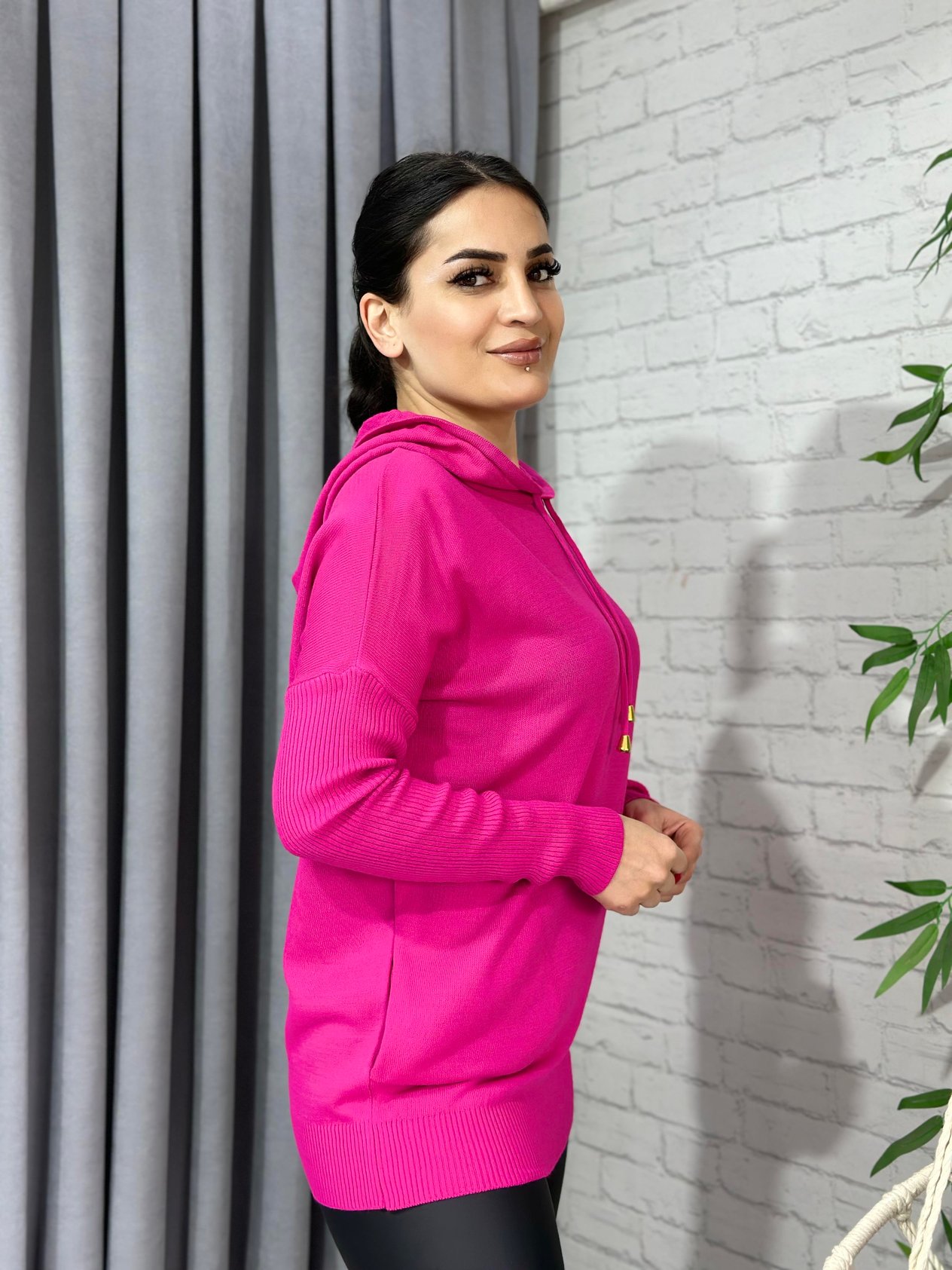 Agnes Pembe Kapüşonlu Cepli Triko Kazak